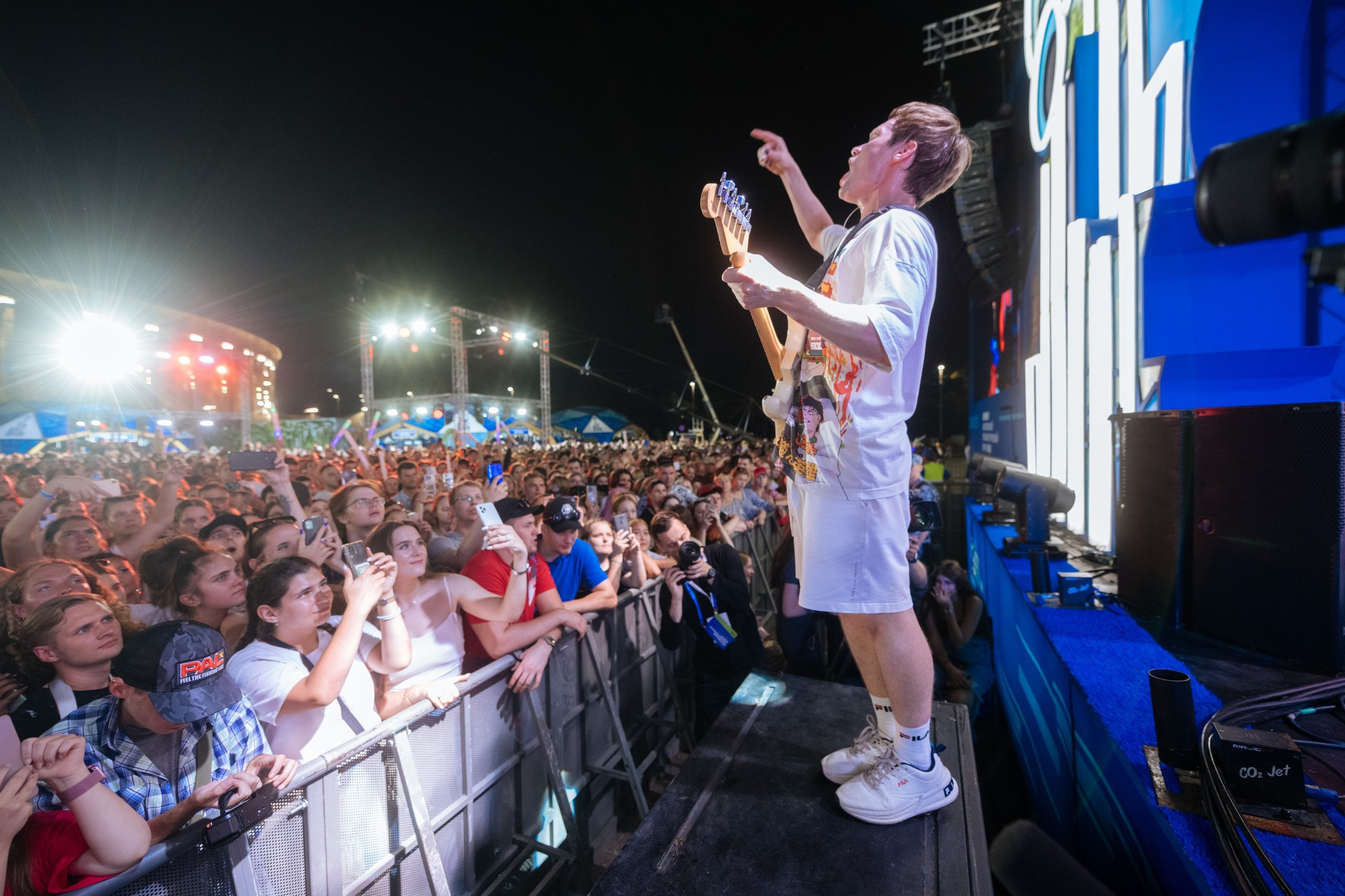 Слава Марлоу (Slava Marlow) на площадке Московского урбанистического форума в Лужниках 19 августа 2023 г.