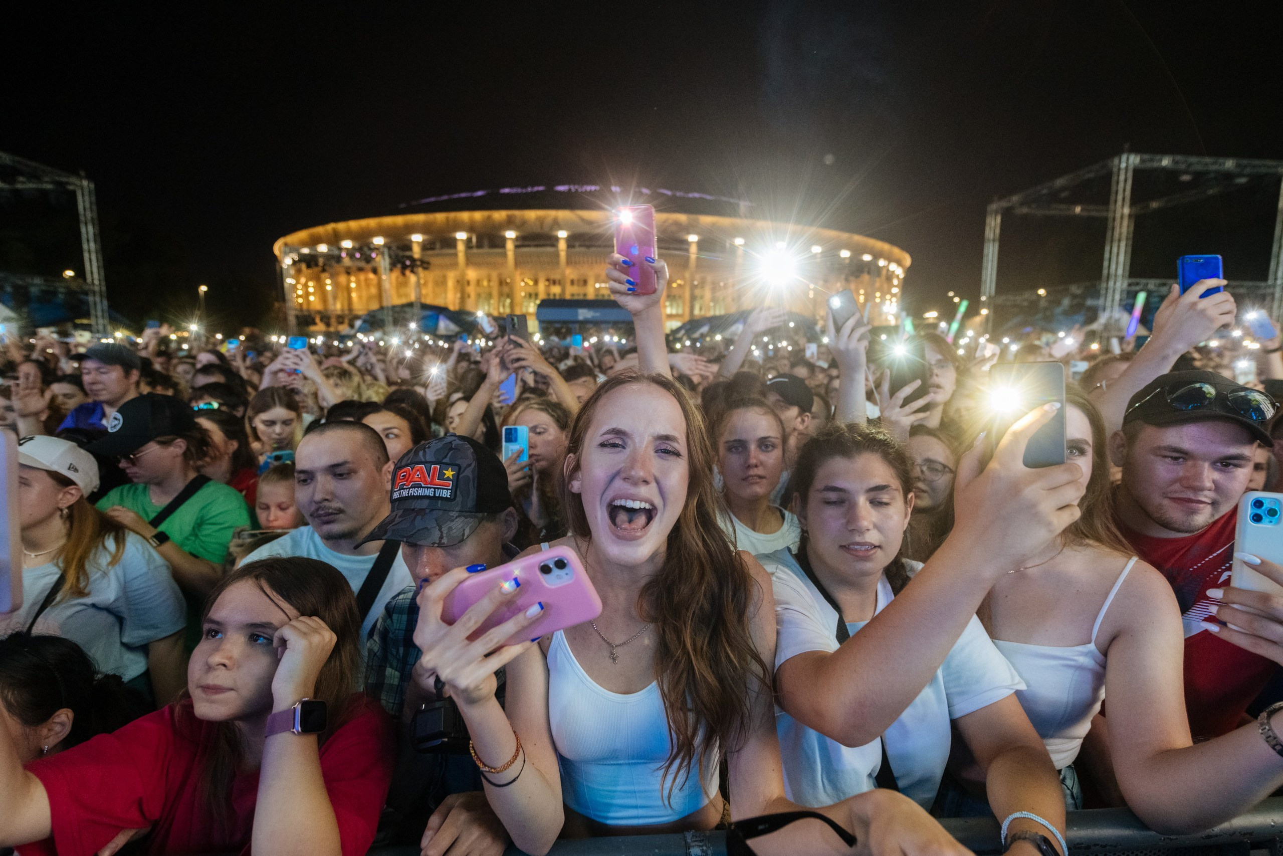 Слава Марлоу (Slava Marlow) на площадке Московского урбанистического форума в Лужниках 19 августа 2023 г.
