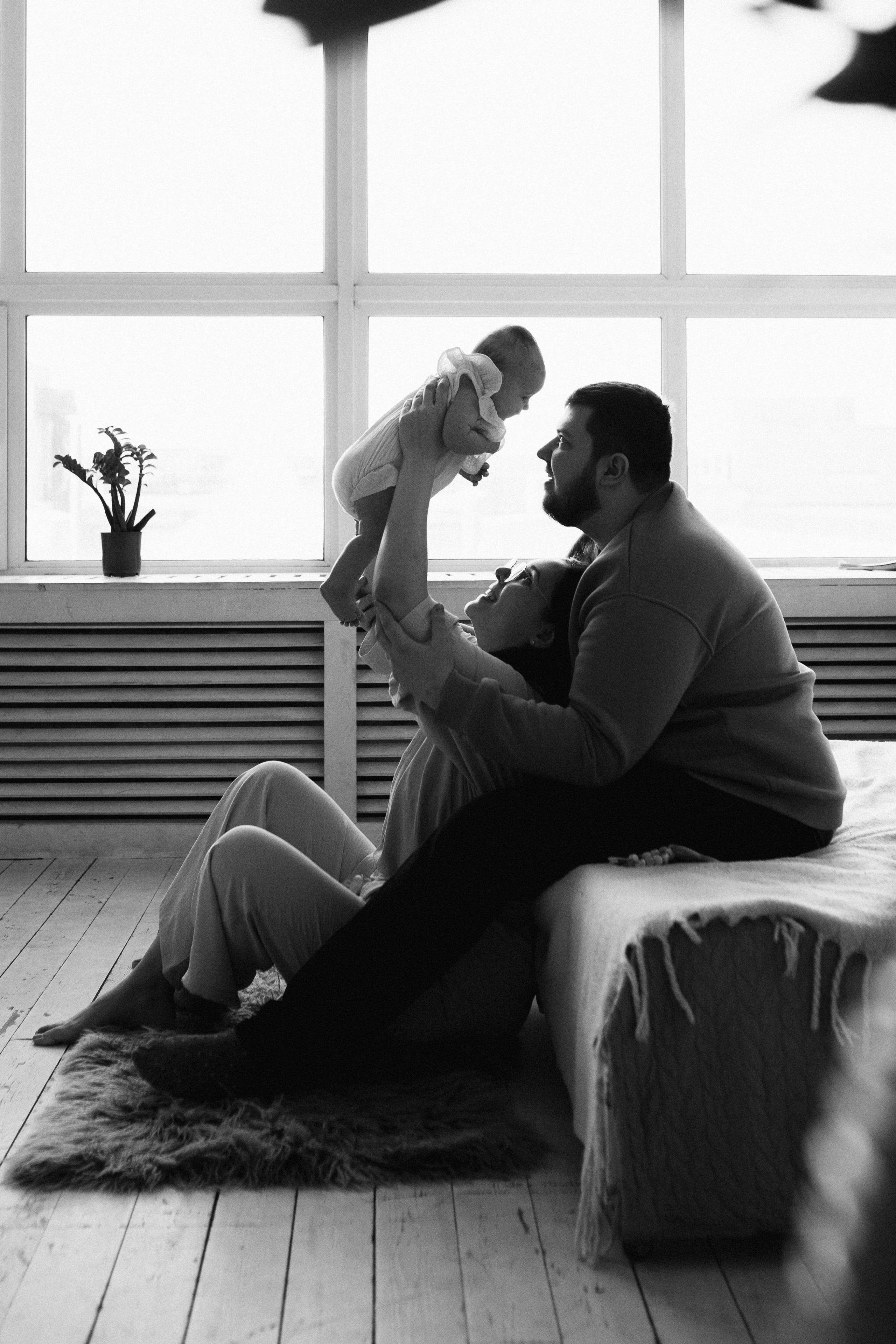 Семейная фотосъемка новорожденной. Фотограф Крещения и Венчания в Москве