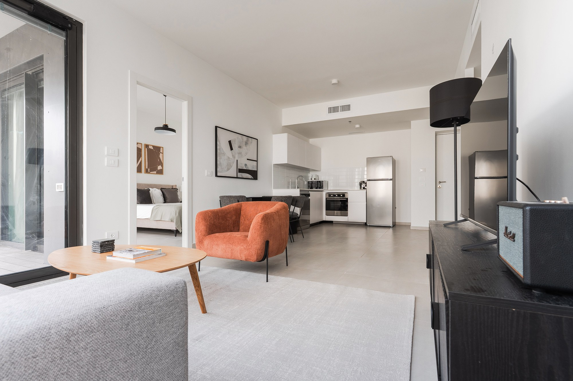 УСЛУГИ. Visual artist Daniil Kontorovich