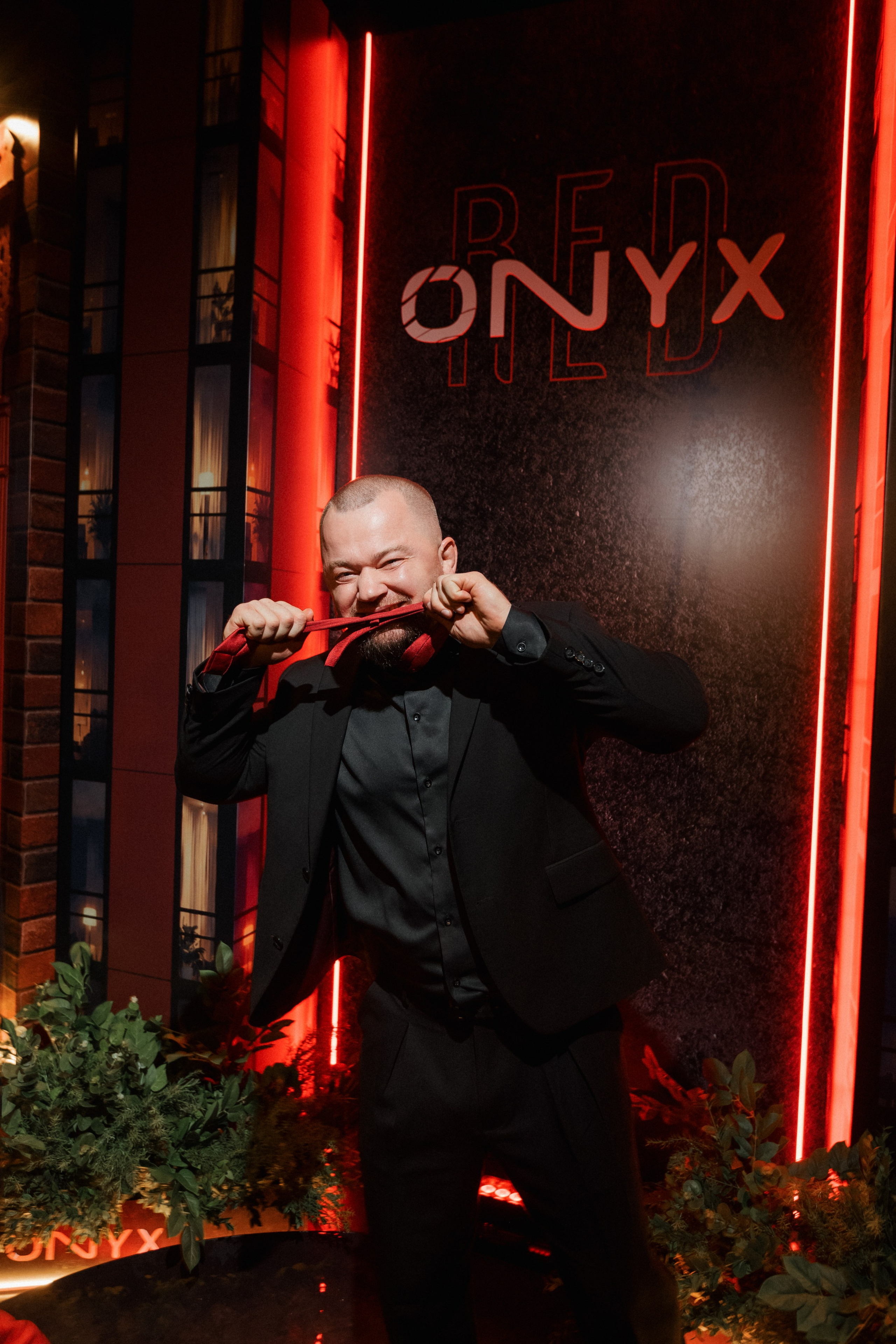 ONYX RED