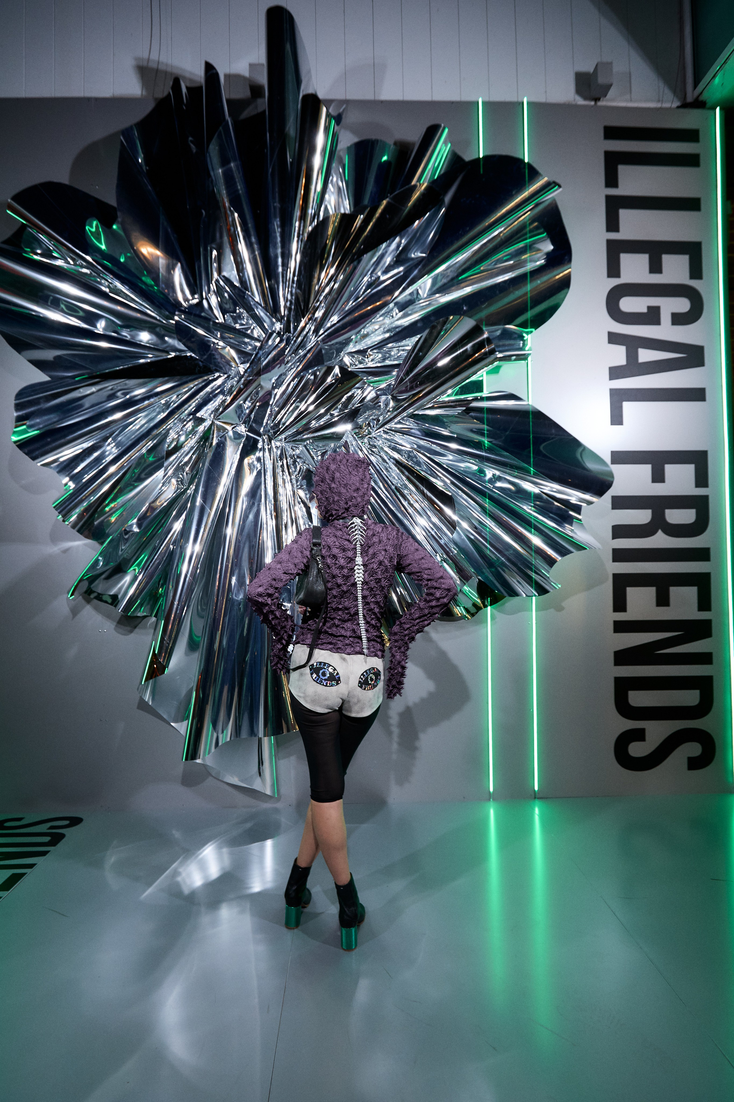ILLEGAL FRIENDS | VOID