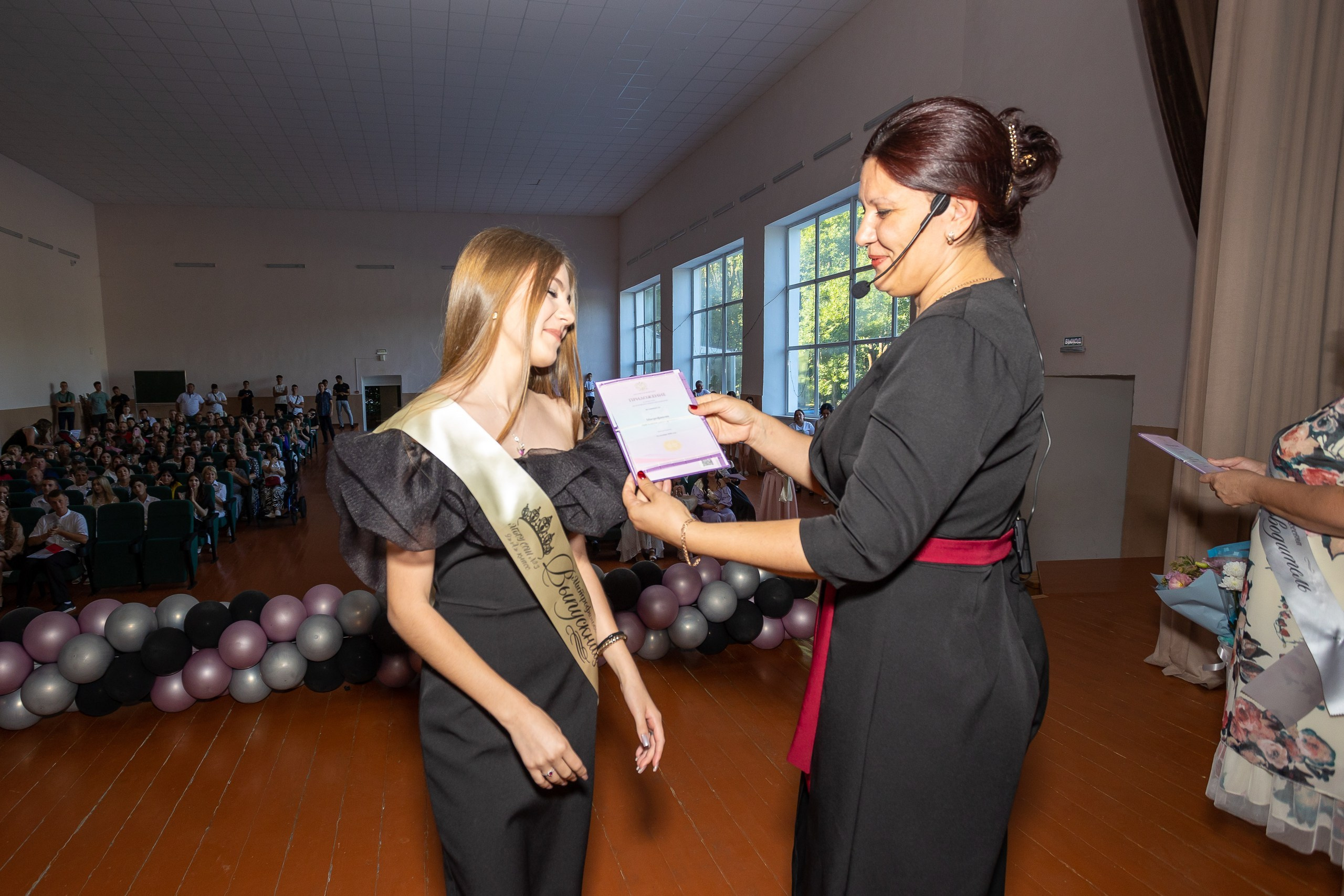 Вручение аттестата 2024 г. Выпускные альбомы Майкоп, Краснодар Елена Золотарева