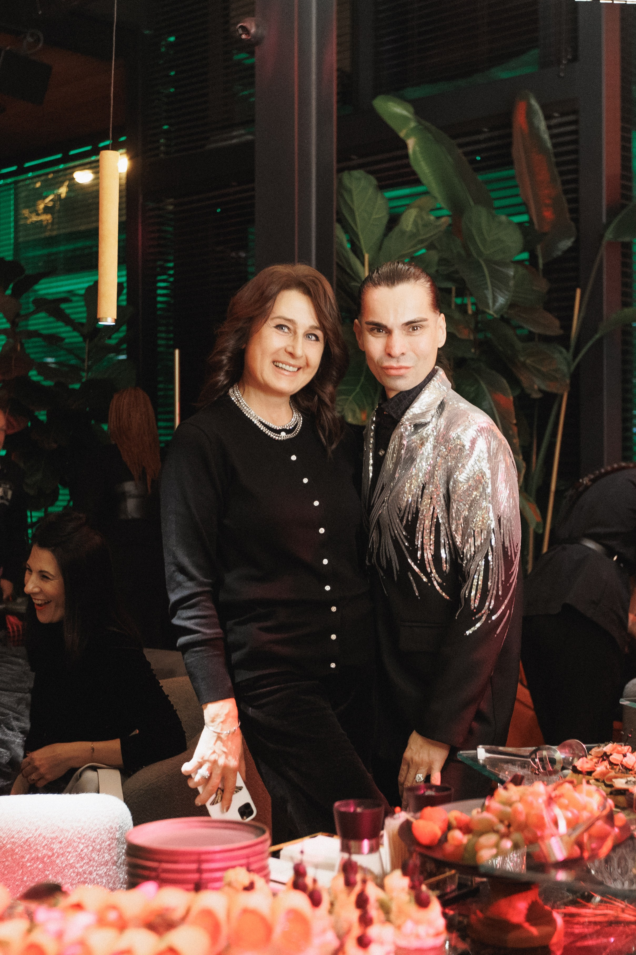 B.DAY PARTY ЖУРНАЛА •G. СВОИ. ФОТООТЧЕТЫ-СОБЫТИЯ-МЕСТА