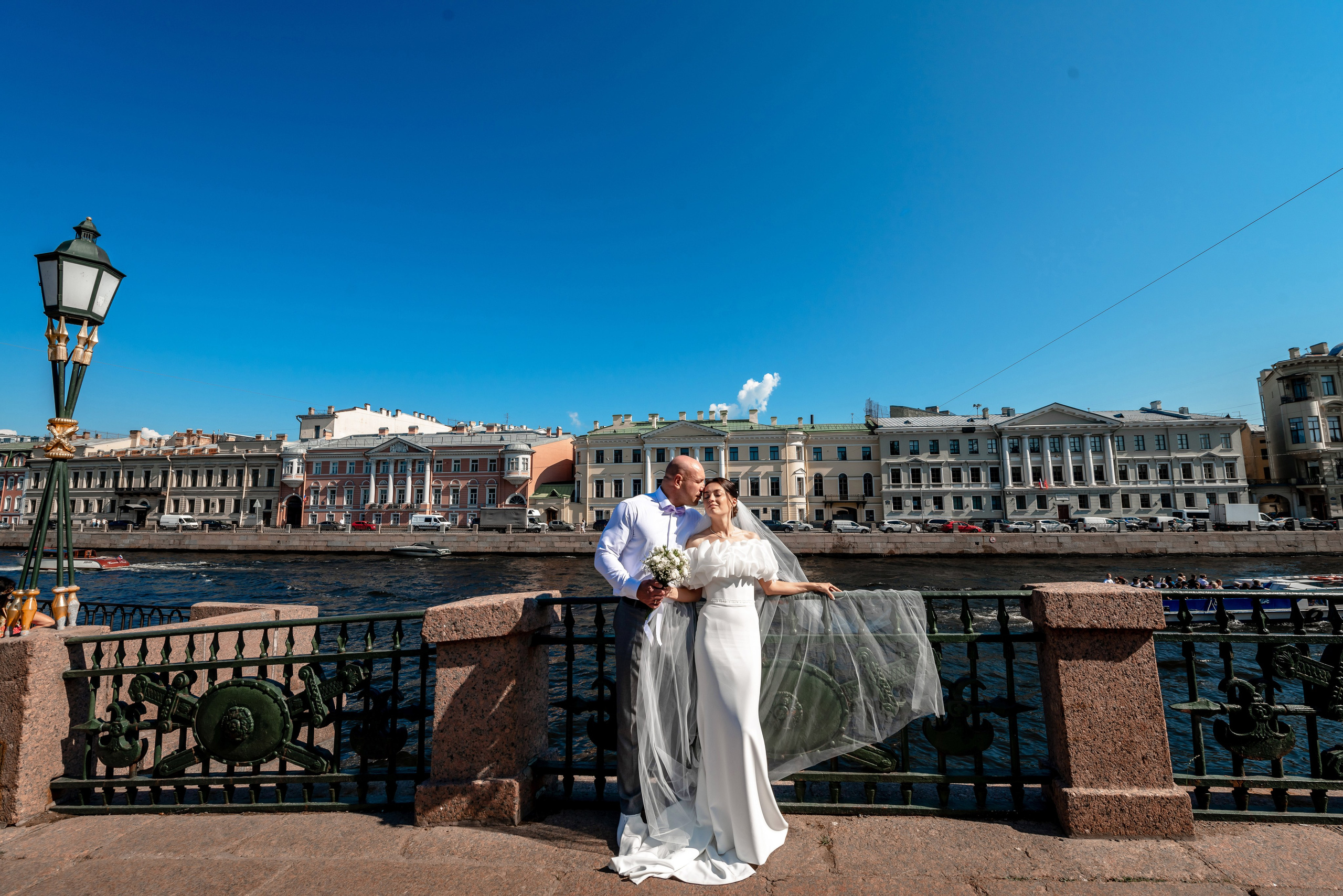 Летняя свадьба В Санкт-Петербурге и красивой выездной регистрацией Даши и Саши. Воздушная свадебная фотосессия в Петербурге. Портретный, семейный и свадебный фотограф в Санкт-Петербурге и в Пушкине Ширяев Денис