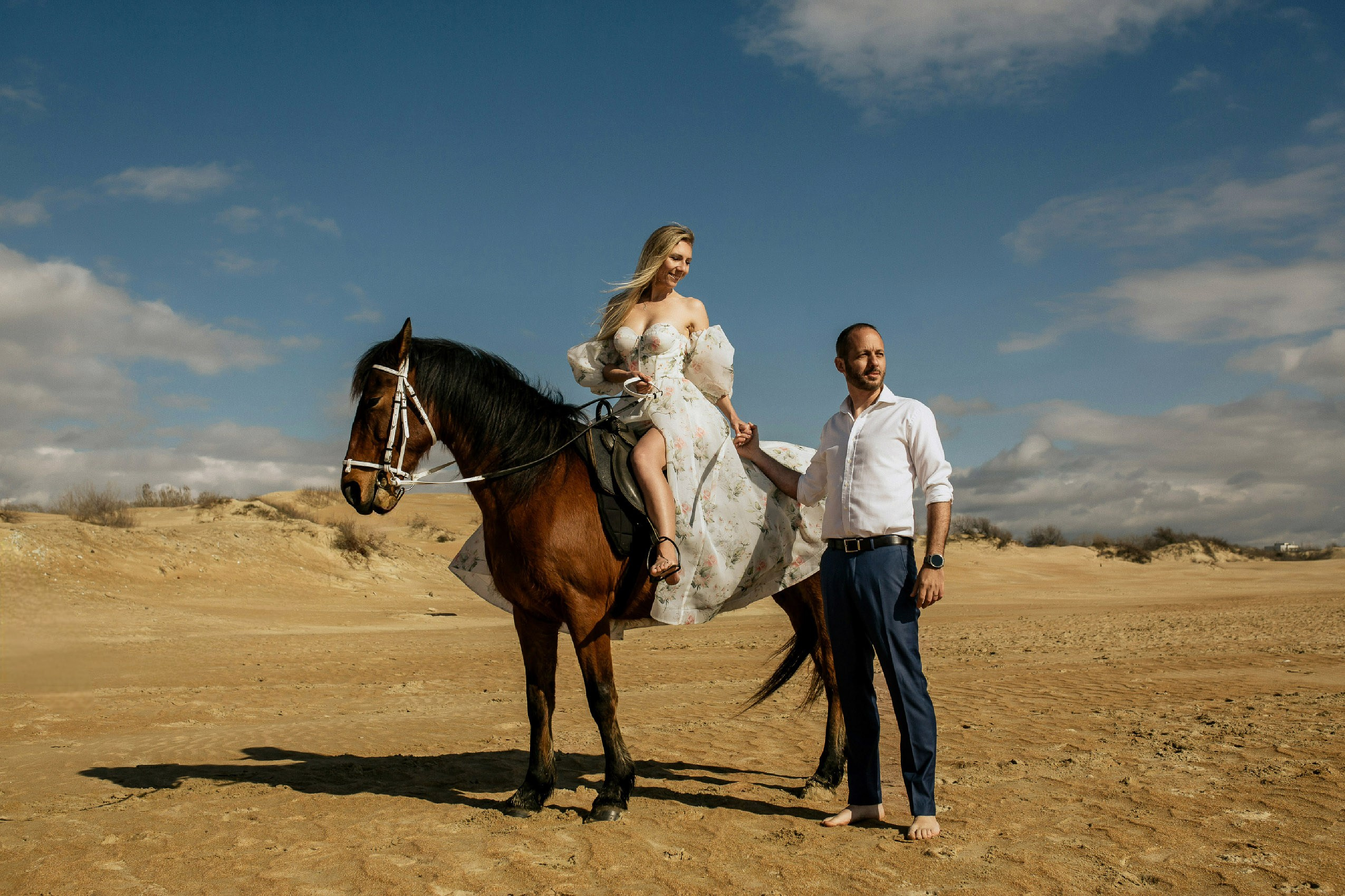 Фотосессия на лошадях на пляже Джемете в Анапе