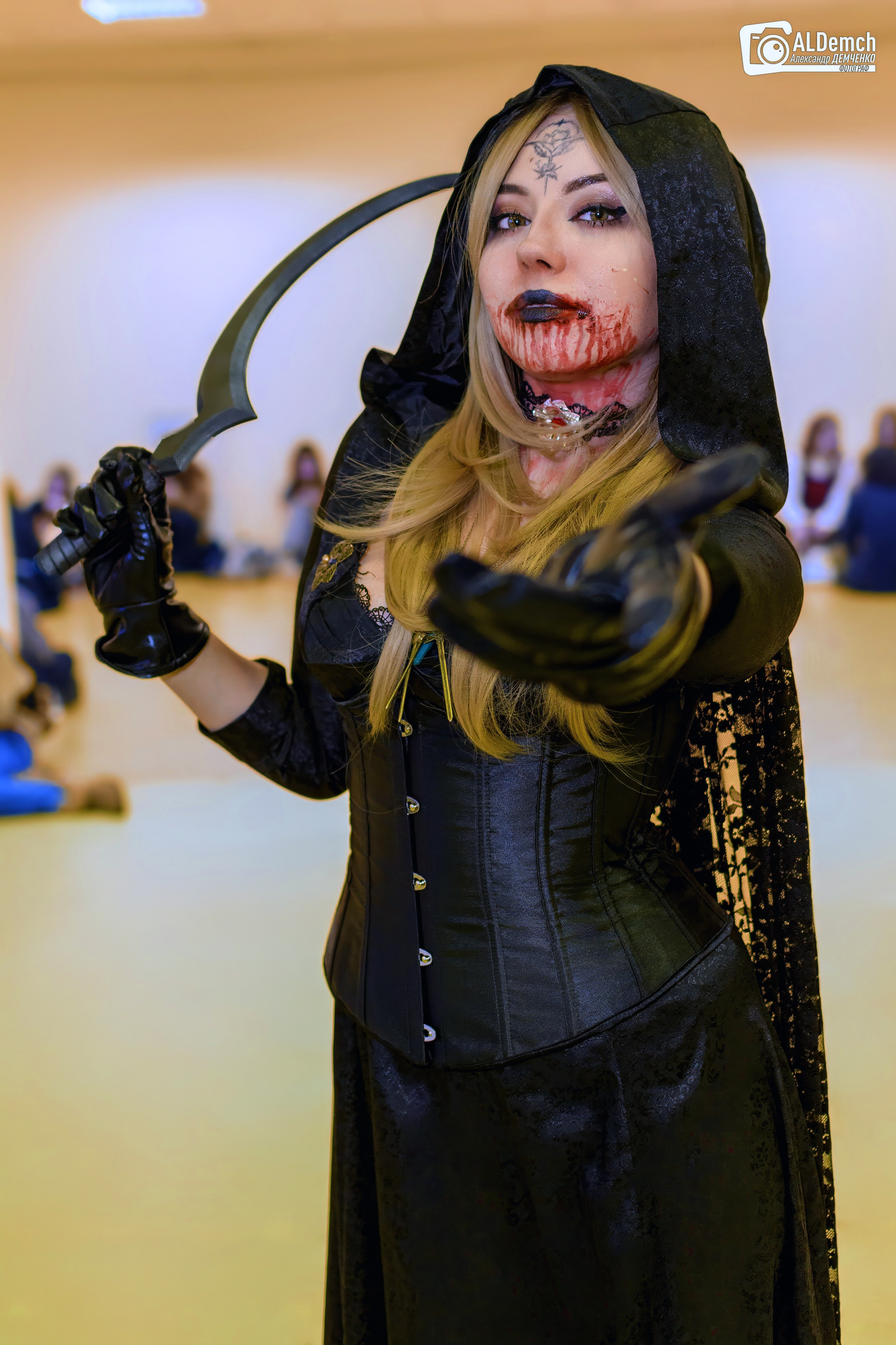 Resident Evil картинки персонажей игры и косплей фото