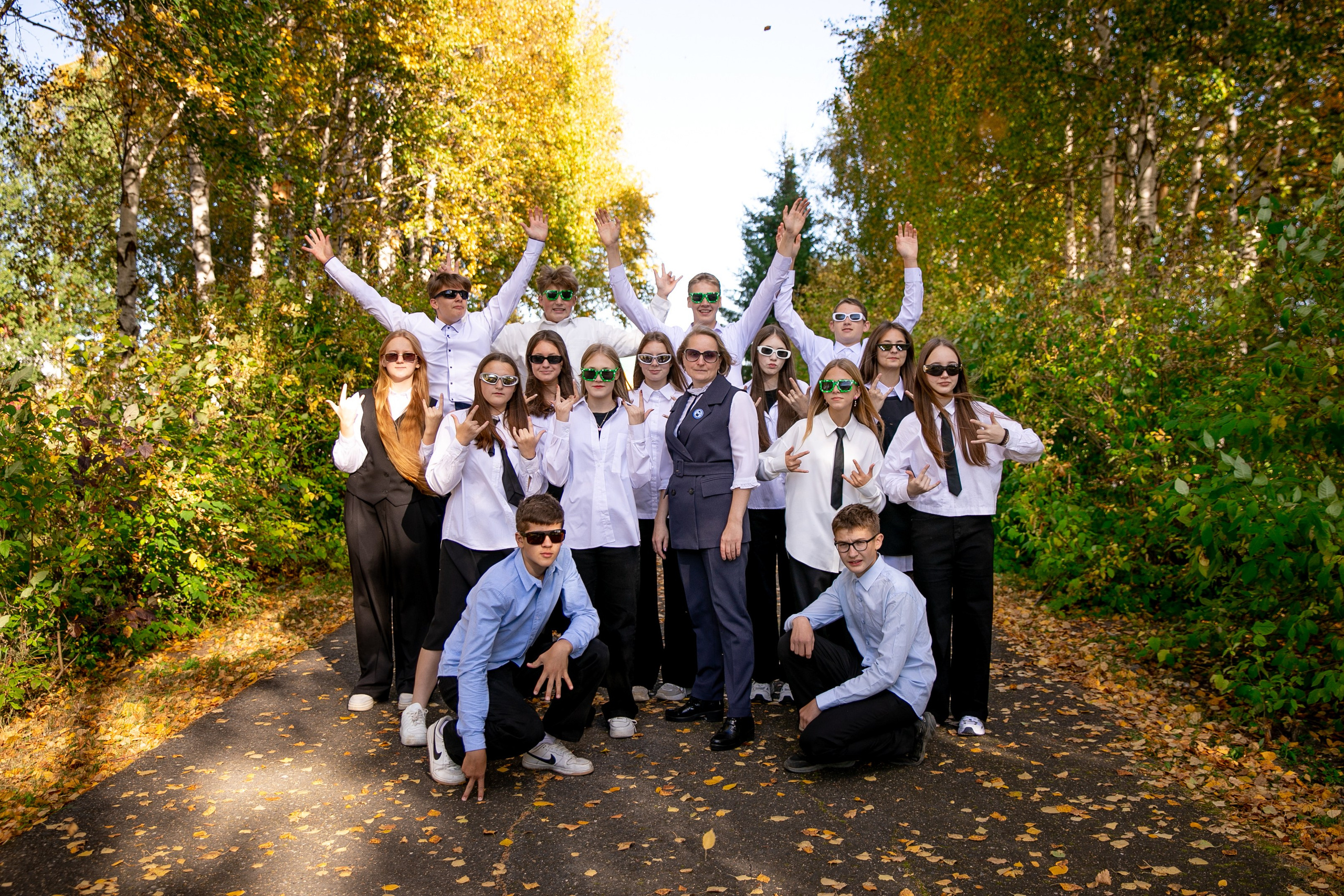 Выпускные альбомы 9-11 классы. Семейный и детский фотограф София Шарабурко, Томская область