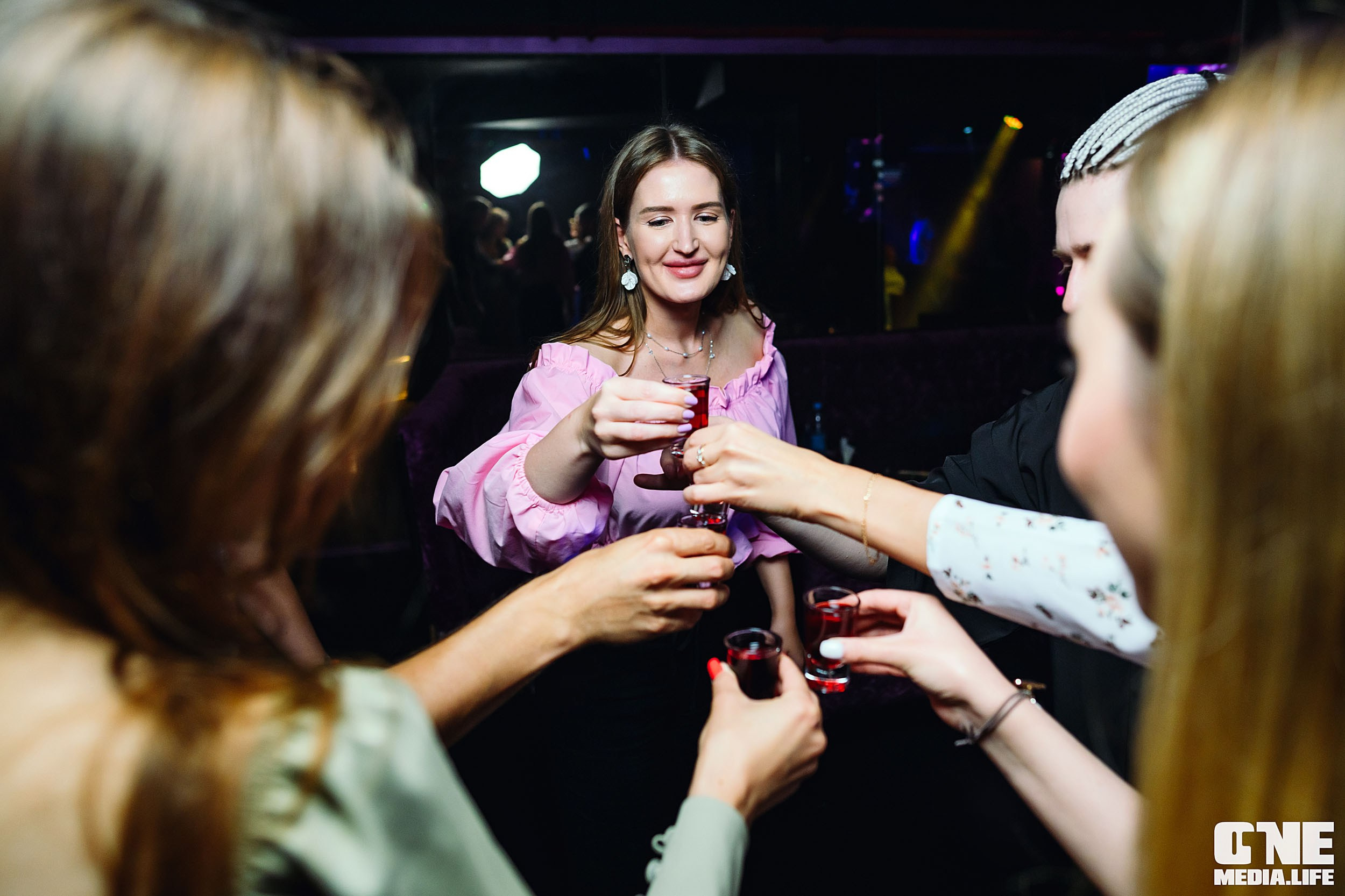 Фоторепортаж из караоке-клуба Эйфория. One Media Life: фоторепортажи, фотоотчеты с мероприятий и заведений