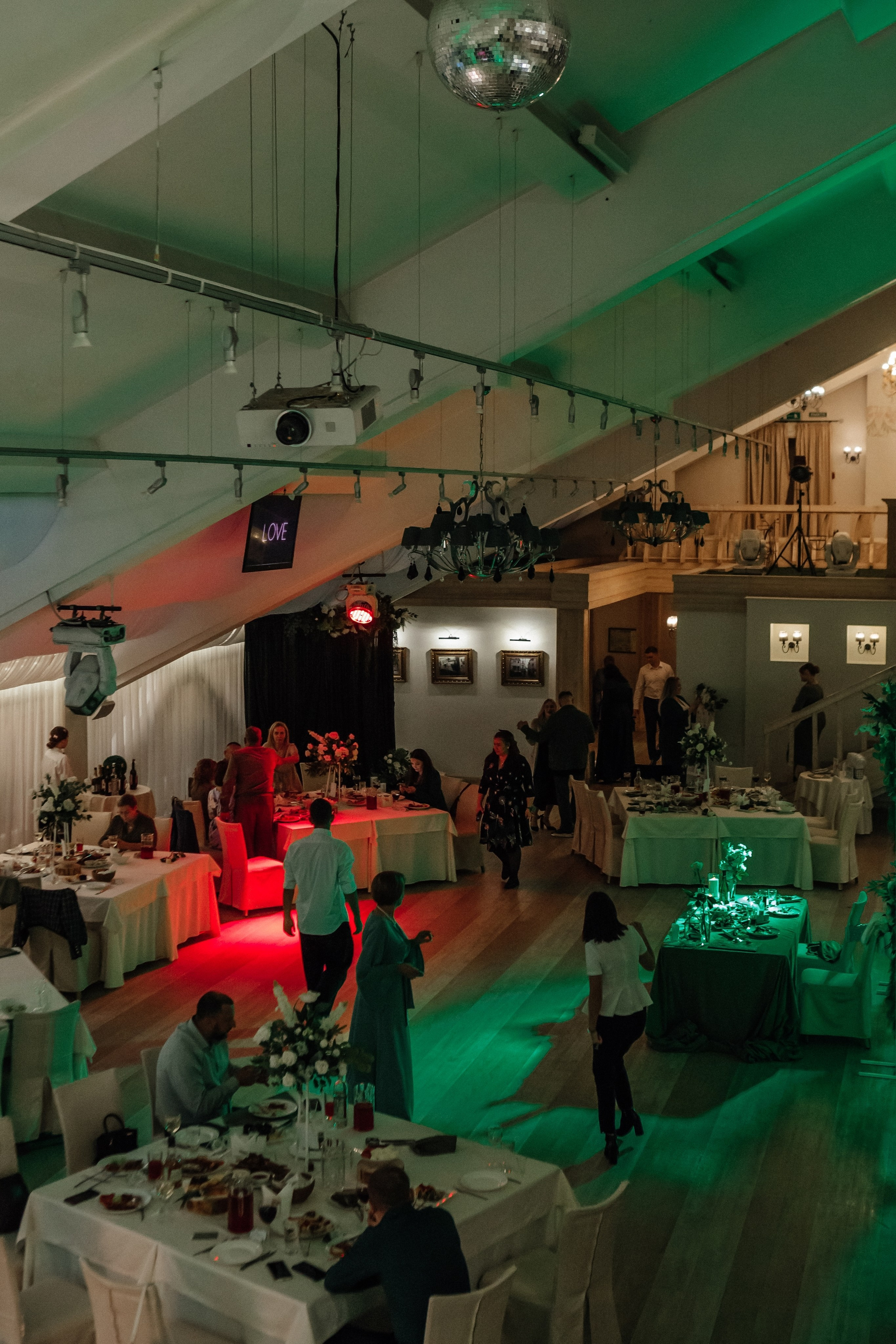 Анонс свадьбы Влада и Дарьи. Свадебный и семейный фотограф Елена Иштулкина