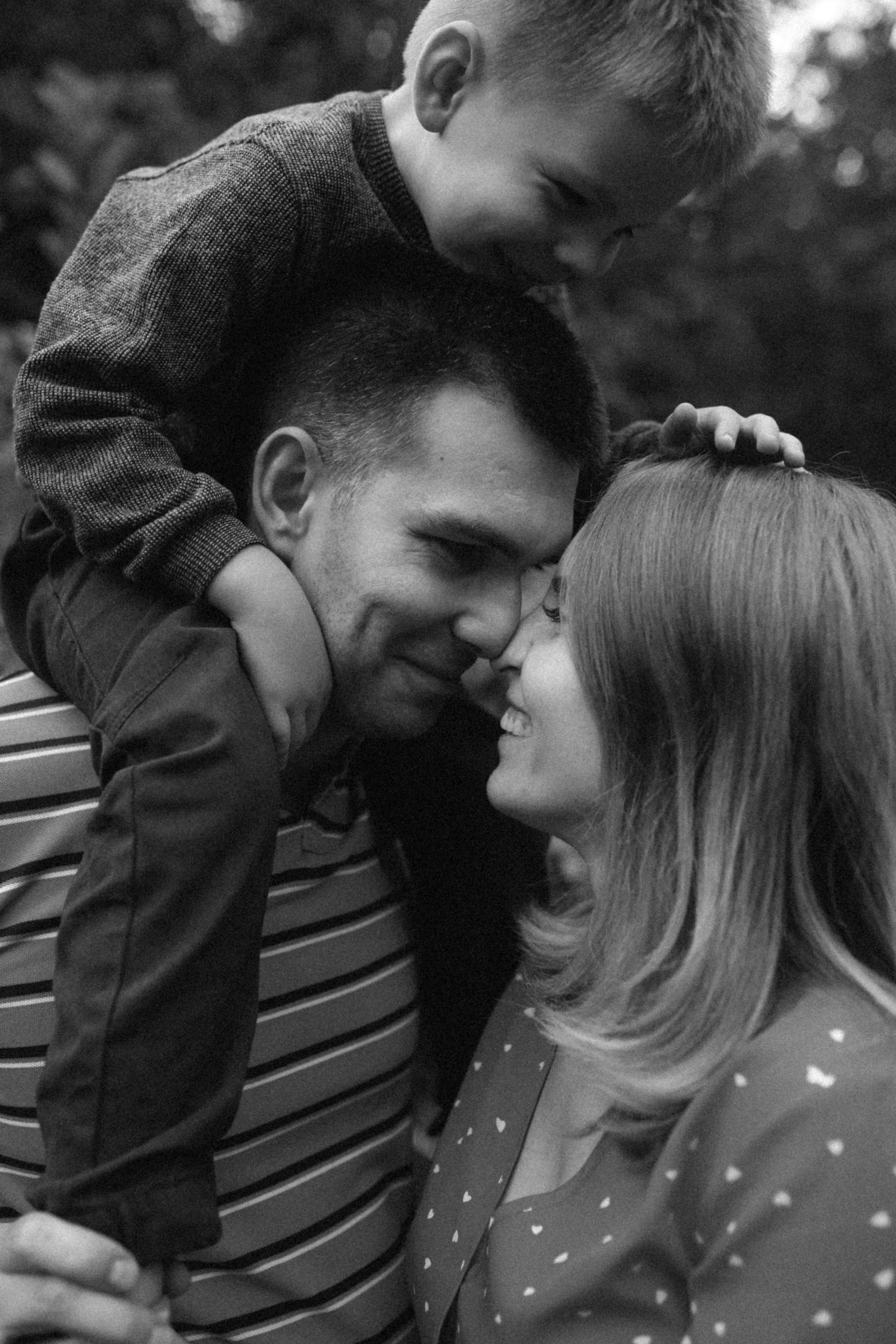 Дима, Аля и малыши Тимофей с Даней. Семейный фотограф в Москве и Люберцах Юлия Гуськова