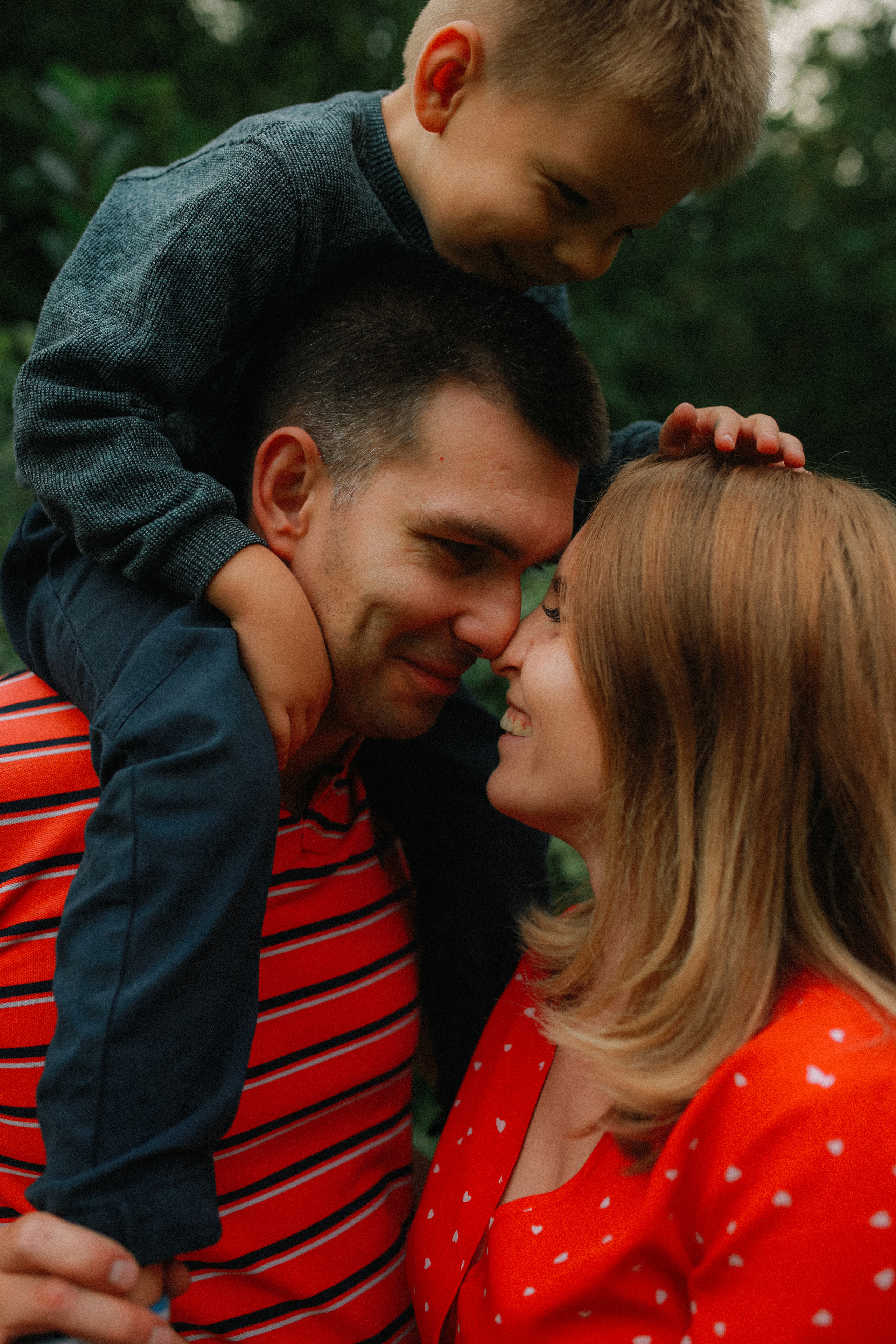 Дима, Аля и малыши Тимофей с Даней. Семейный фотограф в Москве и Люберцах Юлия Гуськова