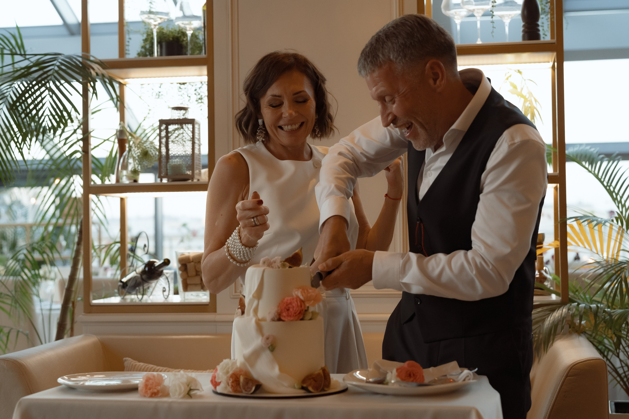 Свадьба Ольги и Дениса — церемония на Фурштатской и прогулка у Исаакия. Свадебный фотограф Дмитрий Родионов — Санкт-Петербург и Ленинградская область