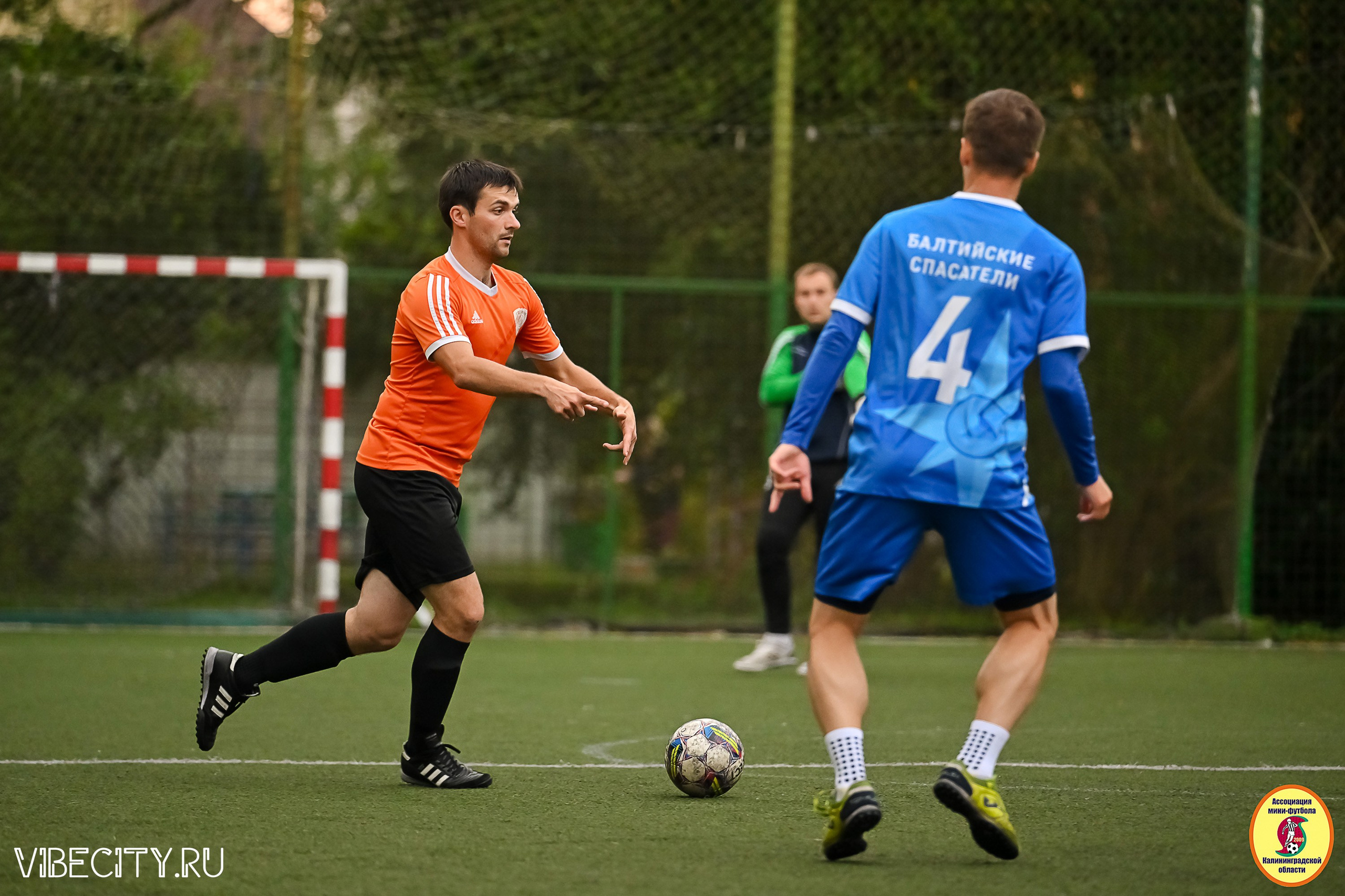 ИГРЫ МИНИ-ФУТБОЛЬНОЙ И КОРПОРАТИВНОЙ ЛИГИ. VIBECITY.RU Вайб Сити Ру Фоторепортажи Фотоотчеты Калининград