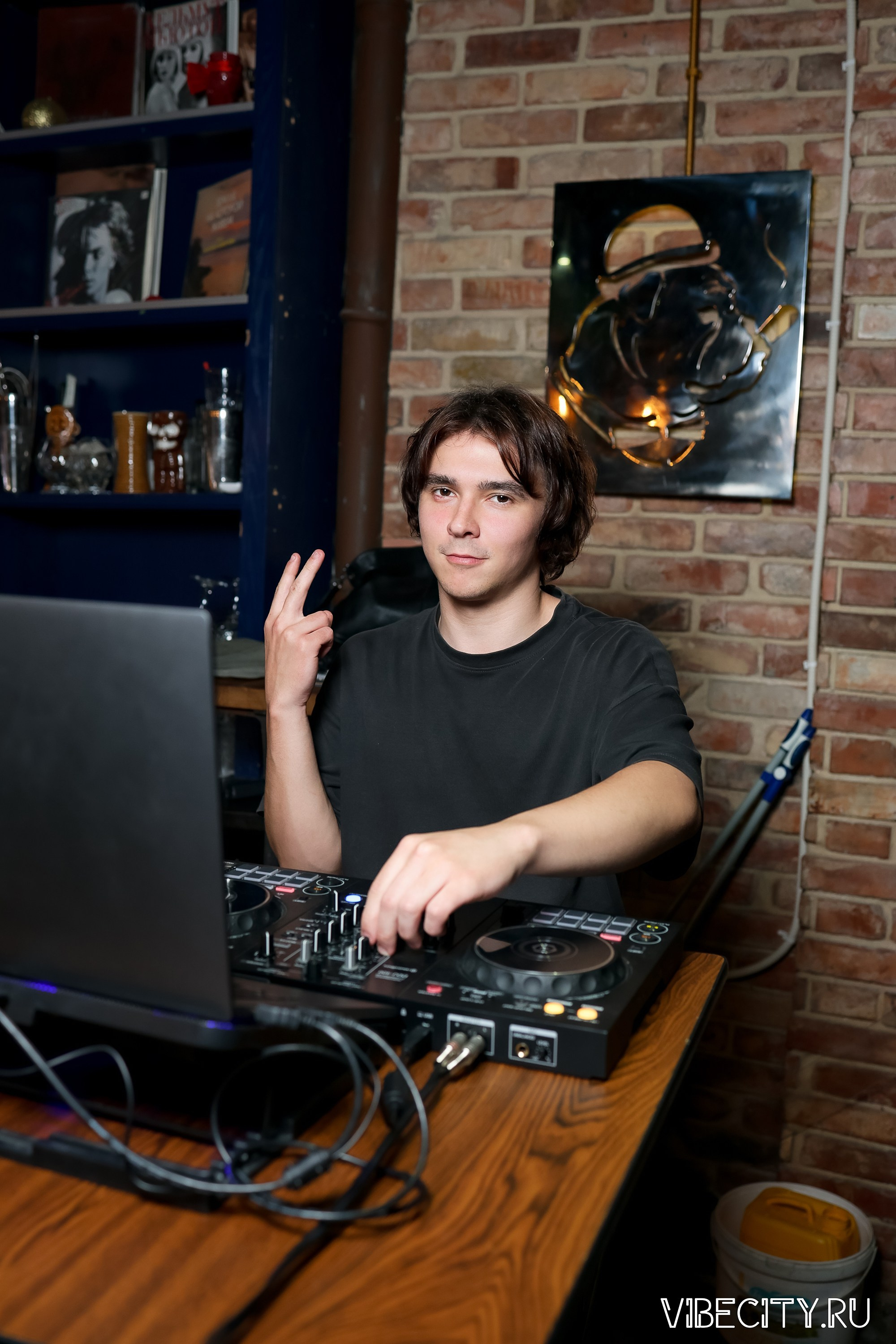 КВИЗ WHOIS. VIBECITY.RU Вайб Сити Ру Фоторепортажи Фотоотчеты Калининград