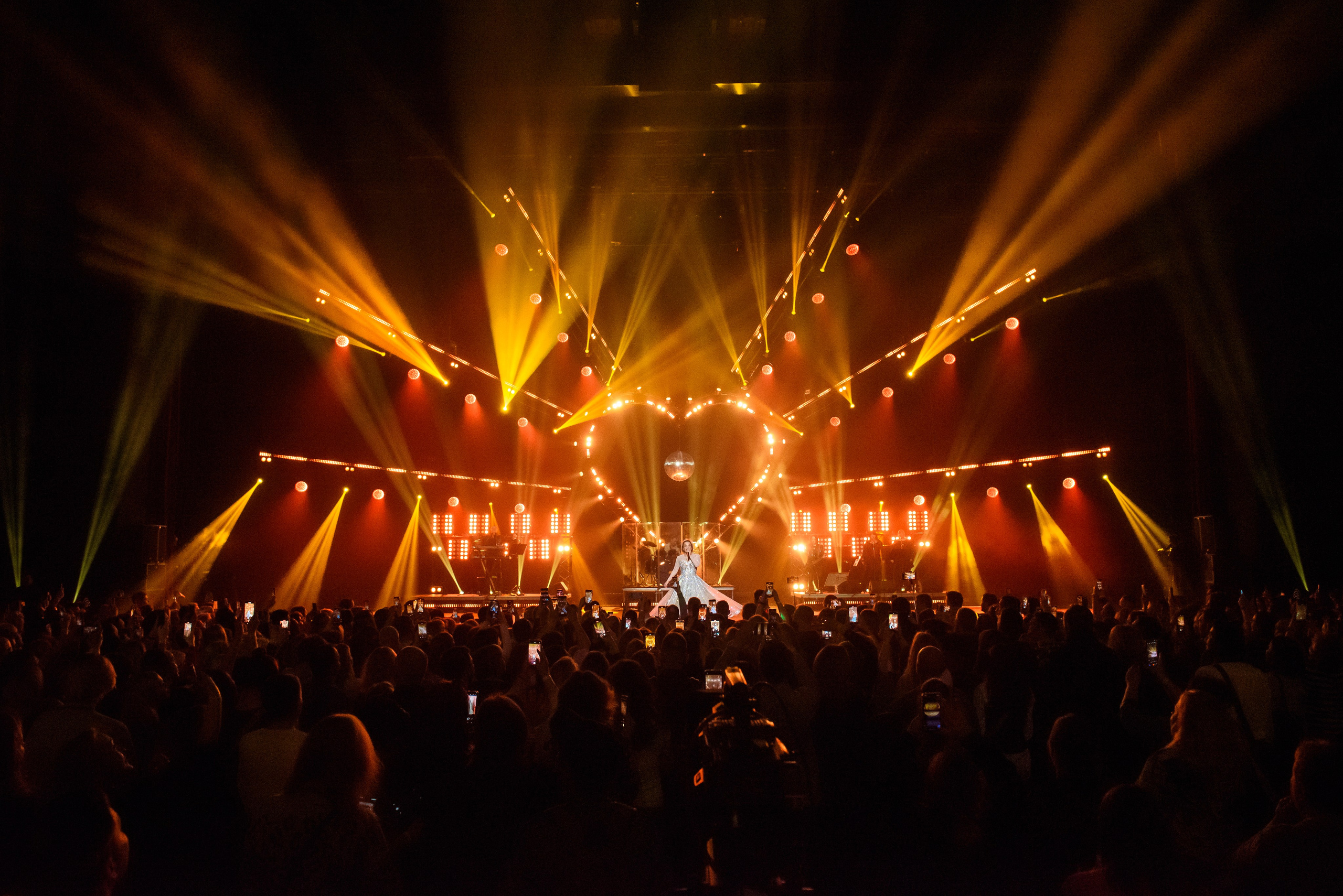 Юбилейный концерт Татьяны Булановой — Крокус Сити Холл — «Имена на все времена». Бренд-фотограф для экспертов и блогеров в Москве Влада Горбовская