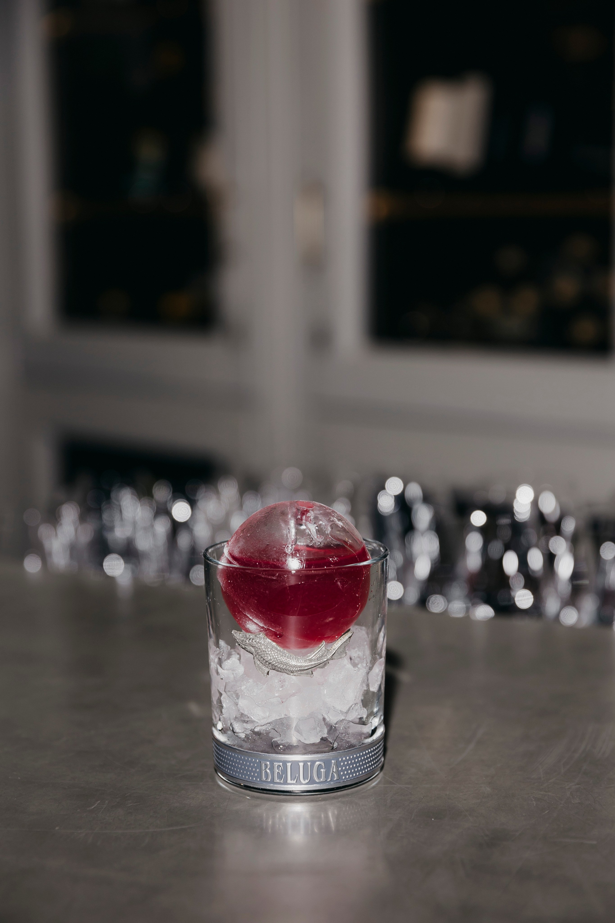 Ужин Коллекционеров, Белуга, Москва. «Птичка на проводе»: информационный портал в Москве