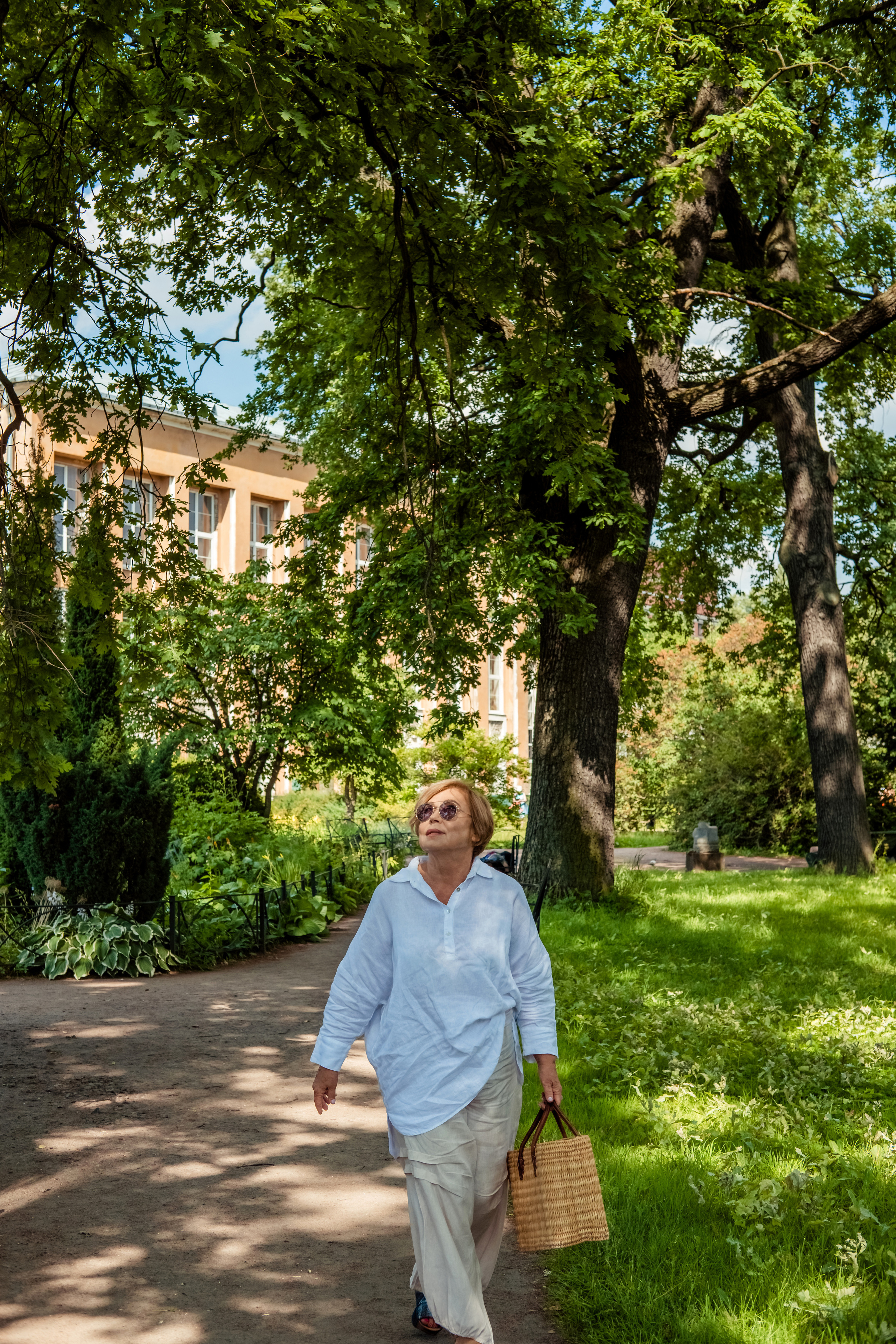 Профессиональная фотосессия для врача остеопата в СПб