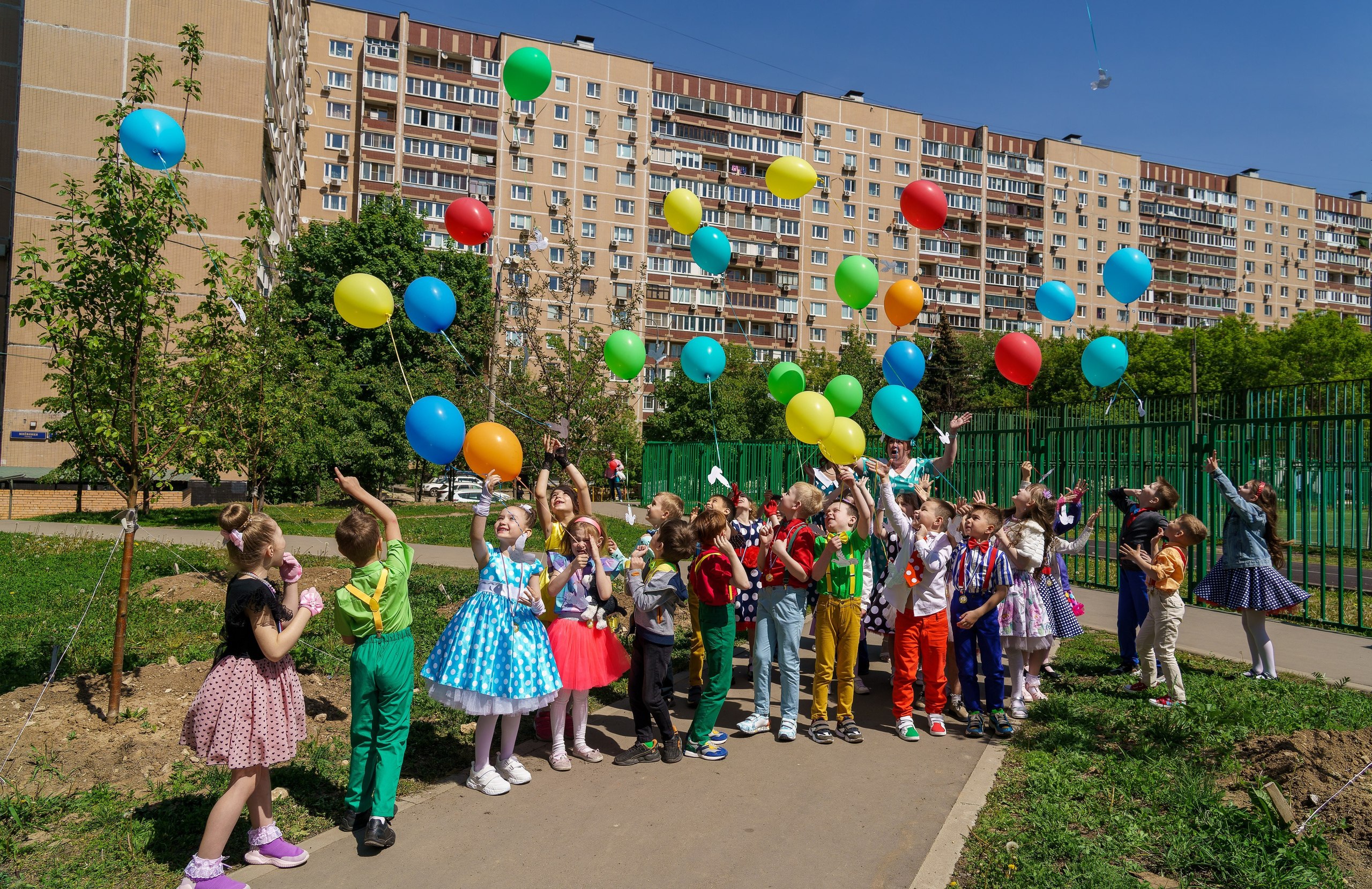 Видеосъёмка в детском саду, утренник, выпускной, оператор съёмка в детском саду. «Студия DRONAVT`s» — видеосъёмка и фотография г. Москва