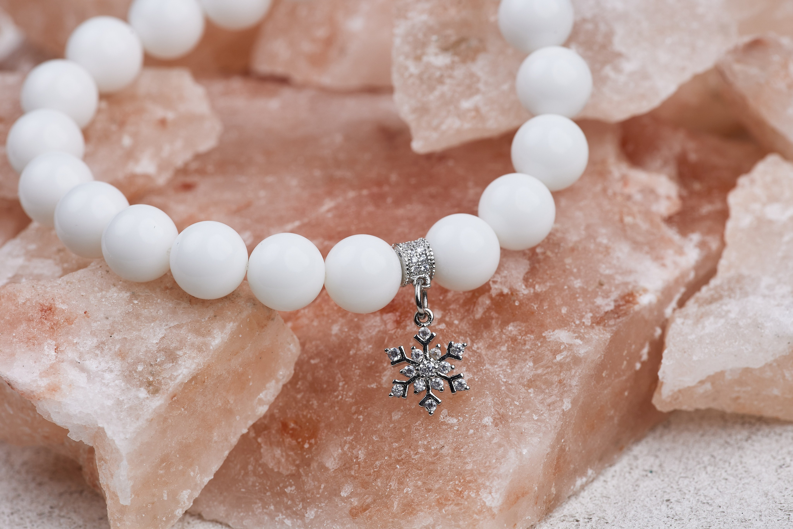 Фотосъёмка для маркетплейсов. Каталожная съёмка. Одежда. Украшения. Выпускные альбомы в Томске. Фотограф Сергей Стёпин