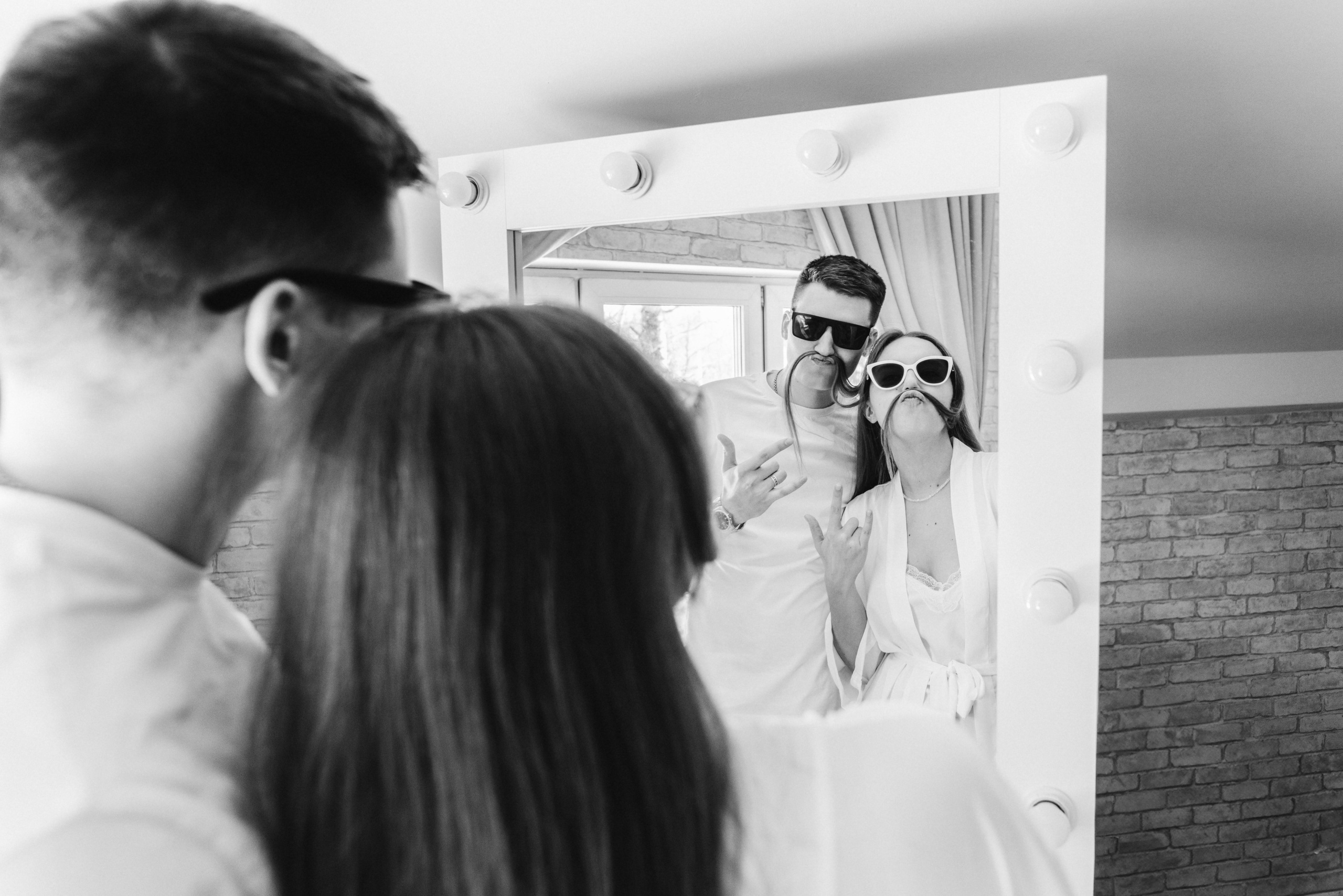 Прикольная фотосессия утра жениха и невесты