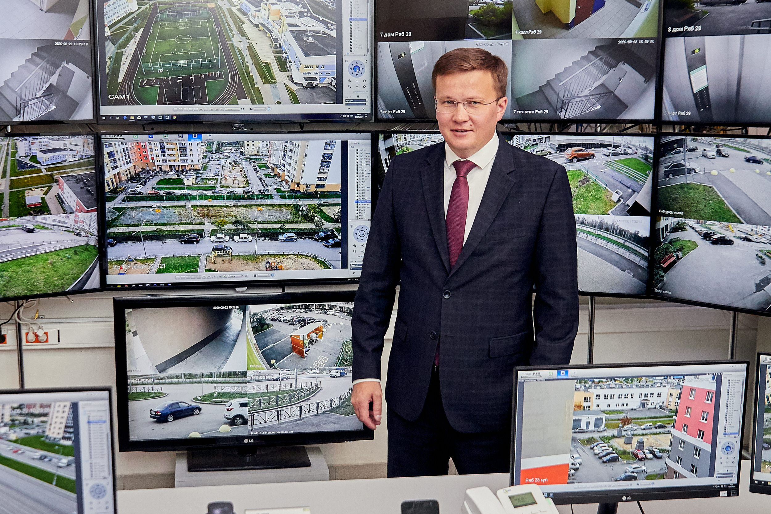 Репортаж с центра мониторинга безопасности Академического района. Контент для бизнеса в Екатеринбурге Полдень Медиа