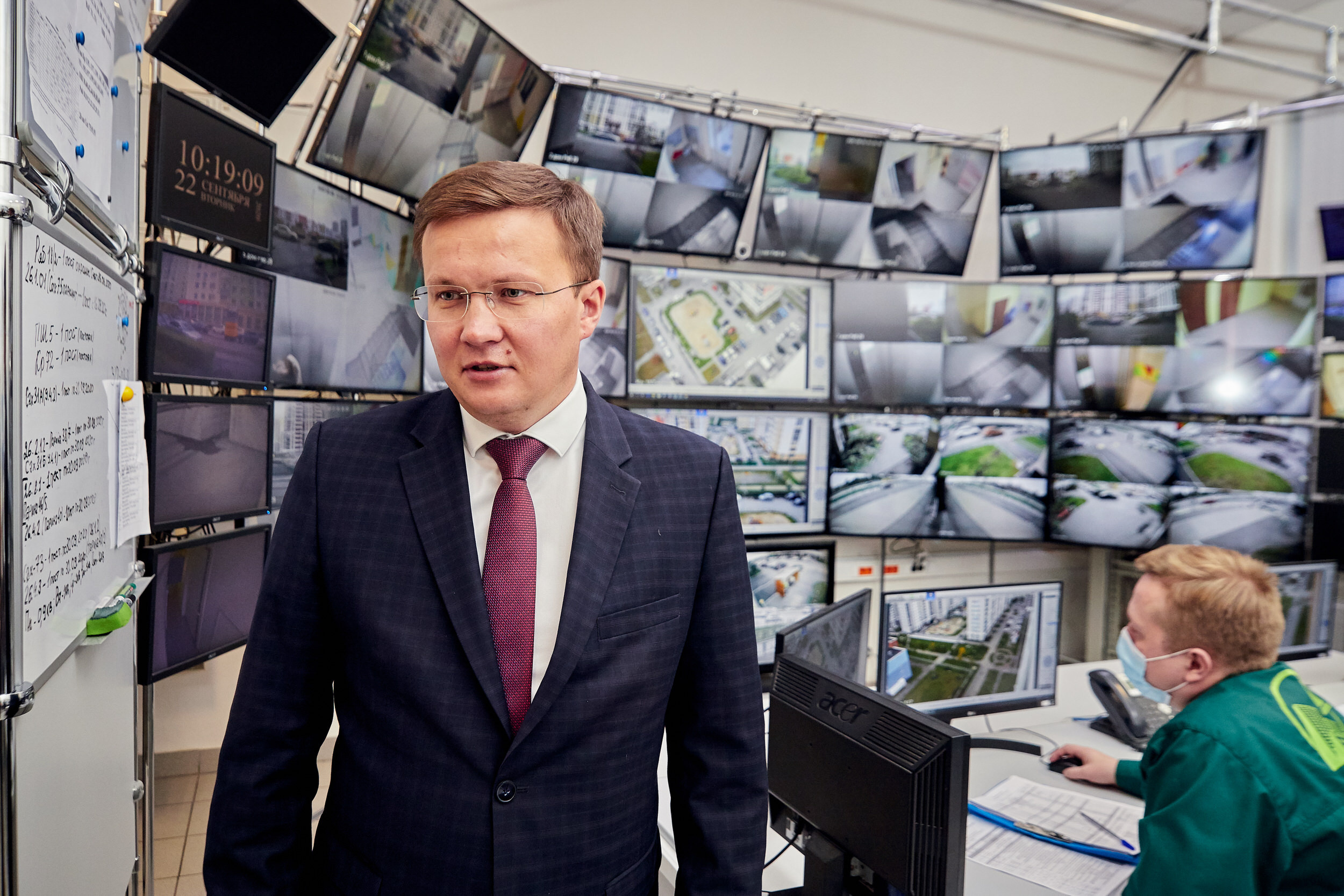 Репортаж с центра мониторинга безопасности Академического района. Контент для бизнеса в Екатеринбурге Полдень Медиа