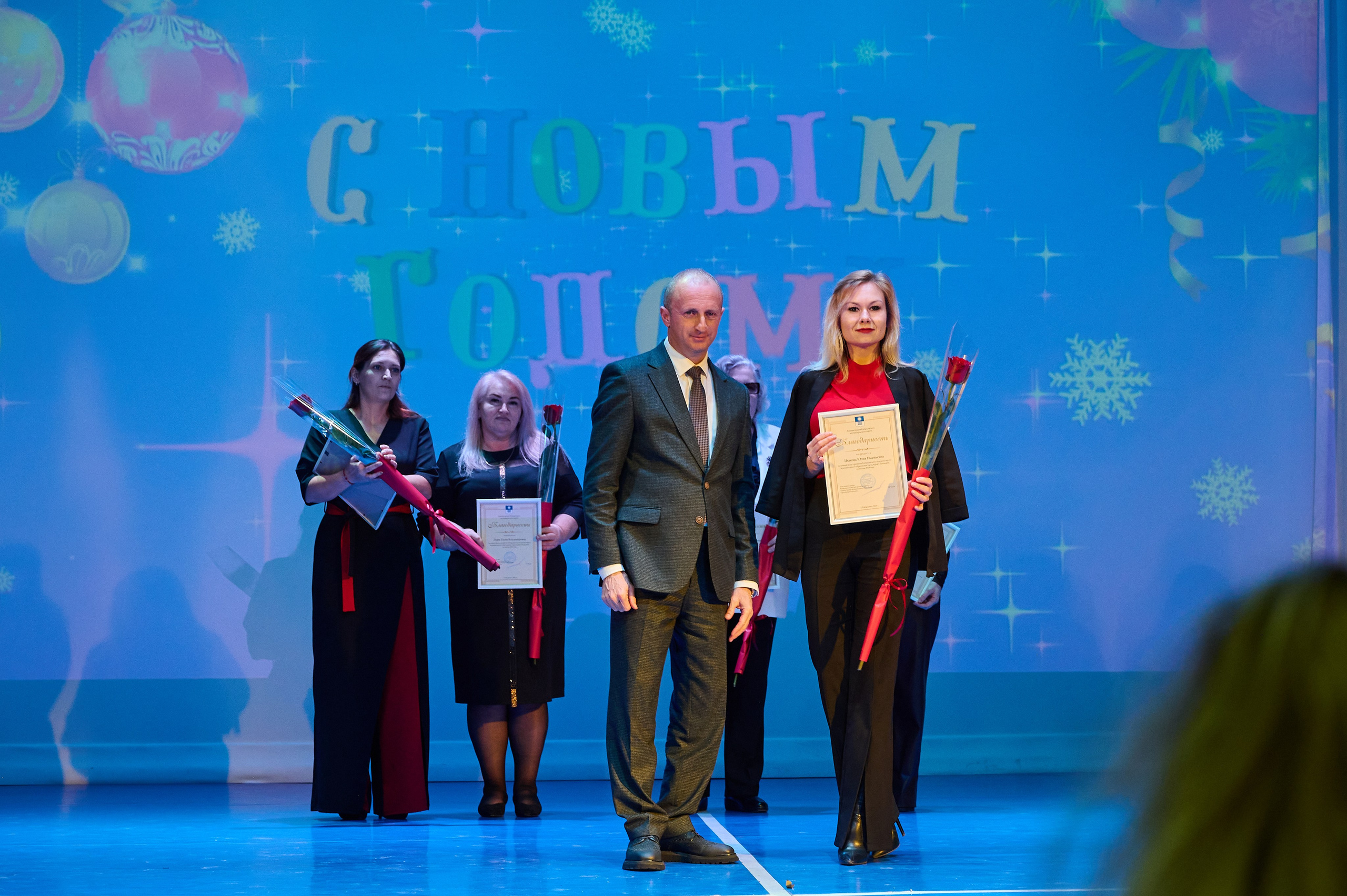 Коцерт НГ В ДК Марьина Роща. Жизнь курорта Кабардинка в фотографиях