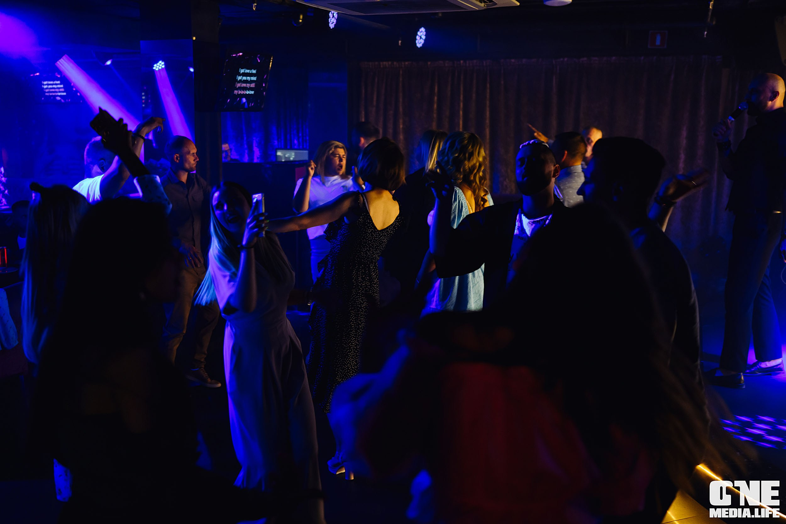 Фоторепортаж из караоке-клуба Эйфория. One Media Life: фоторепортажи, фотоотчеты с мероприятий и заведений