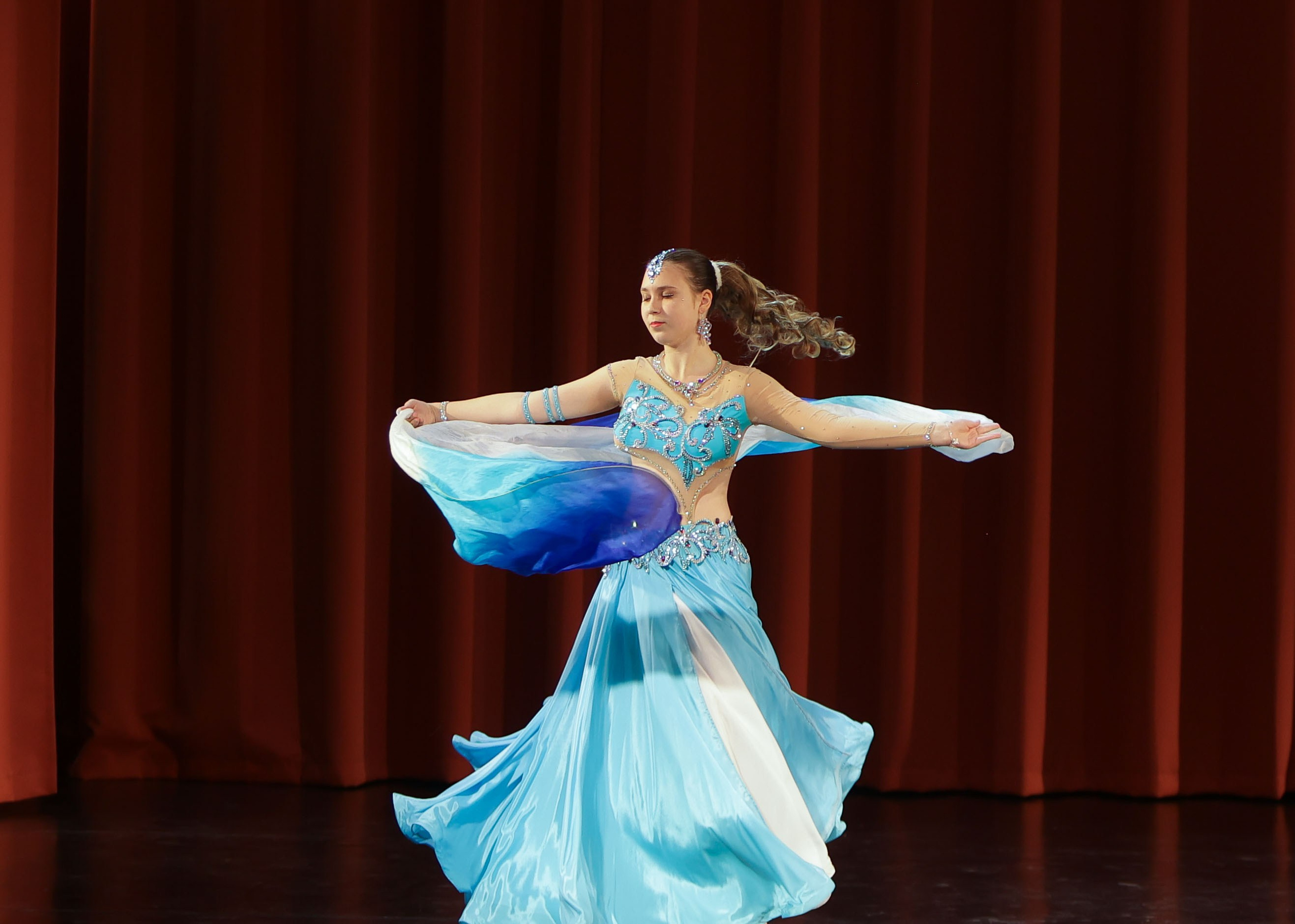 Фестиваль хореографического искусства «КУБОК ЛЕГЕНДЫ — 2025». Выпускные альбомы и школьный фотограф в Подольске, Троицке, Щербинке, Москве и Московской области