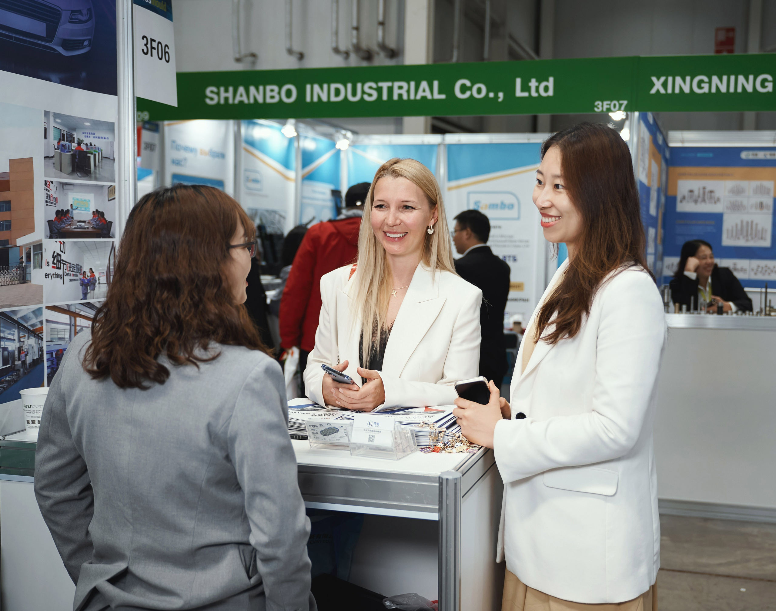 Репортаж с выставки пресс-форм и штампов Rosmould 2025. Фотограф Евгений Опарин