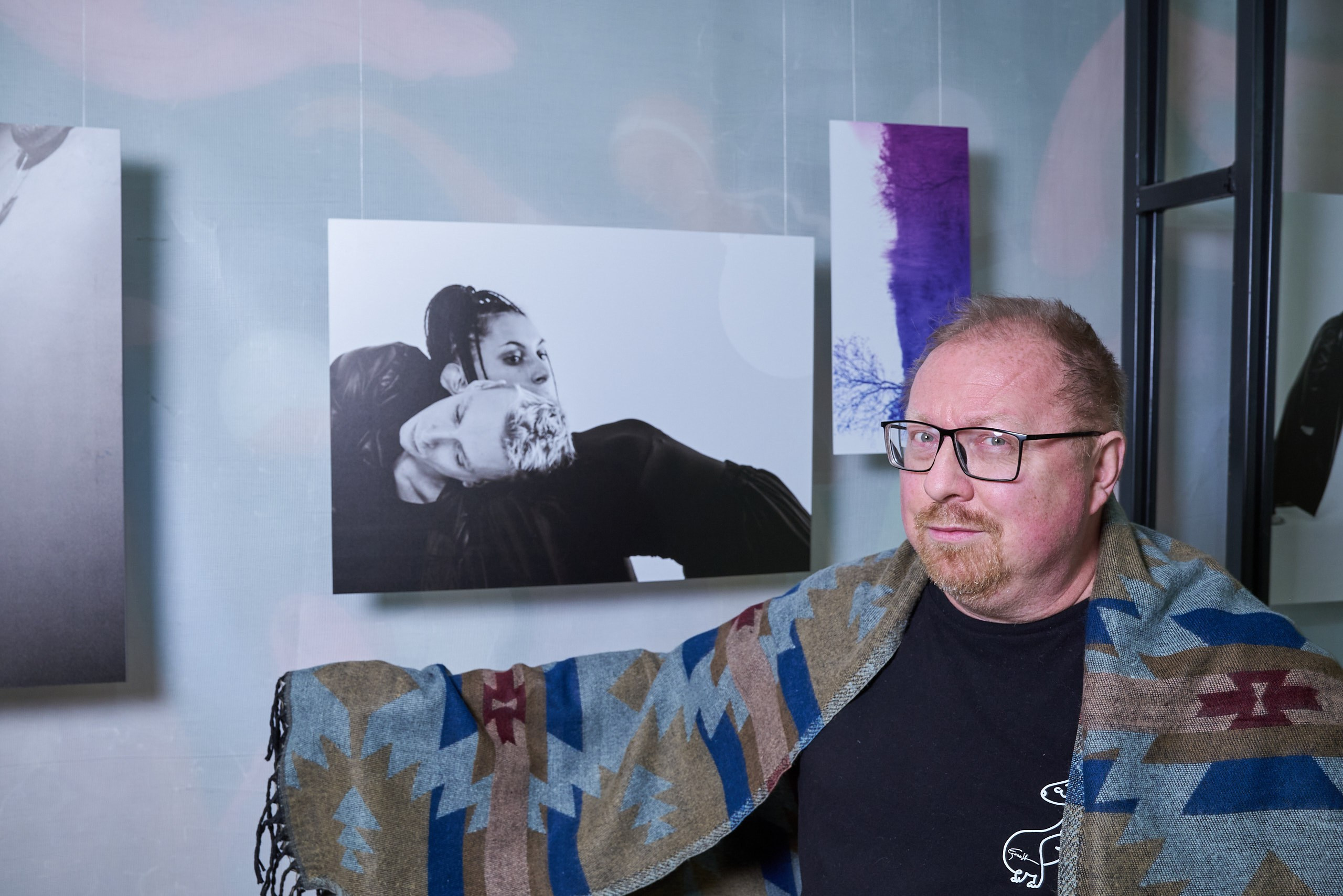 Связь — фото выставка Аллы Быковой в Цко Ивтекс Иваново. Фотограф в Иваново: Каталожная съемка одежды и постельного белья, Wildberries