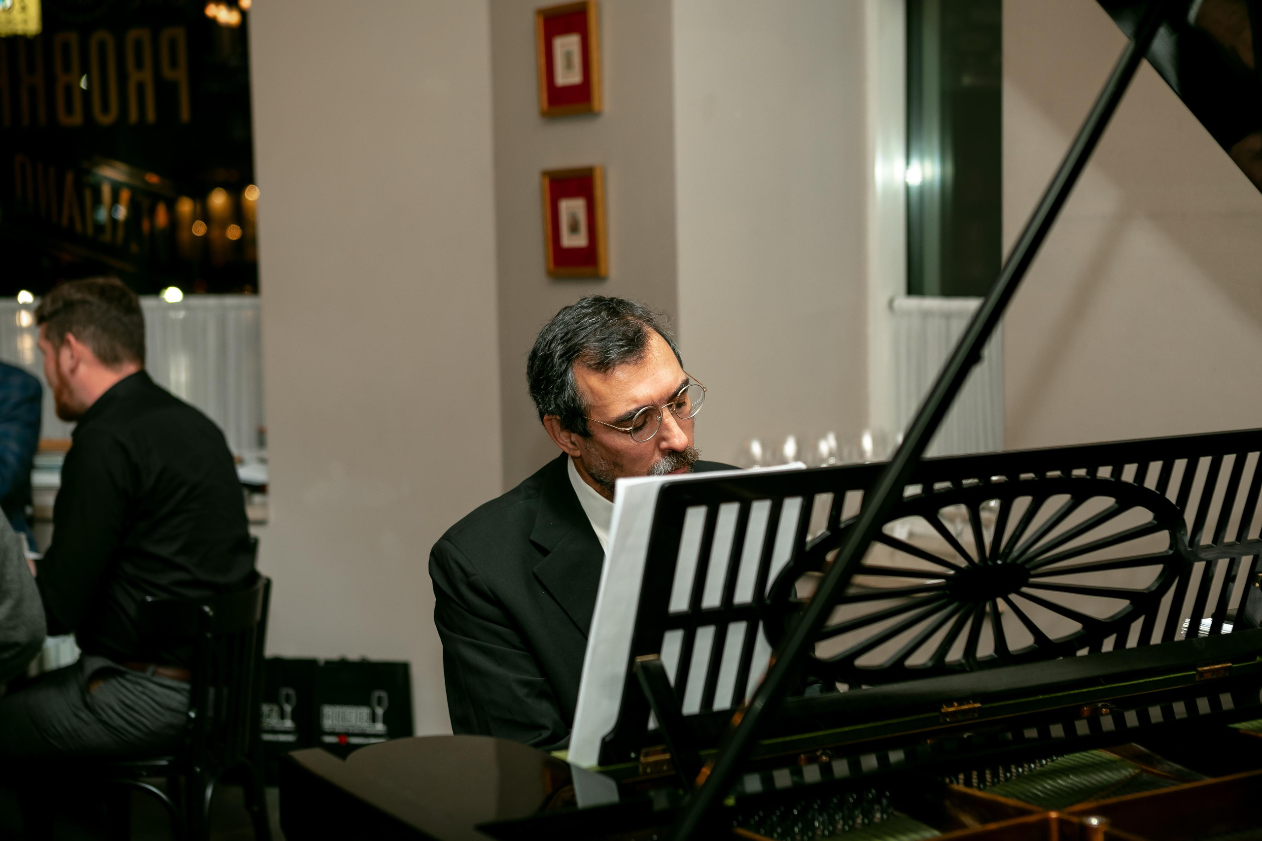 Репортажная фотосъемка дня рождения в ресторане, на теплоходе. Семейный и свадебный фотограф в Санкт-Петербурге Таша Семёнова