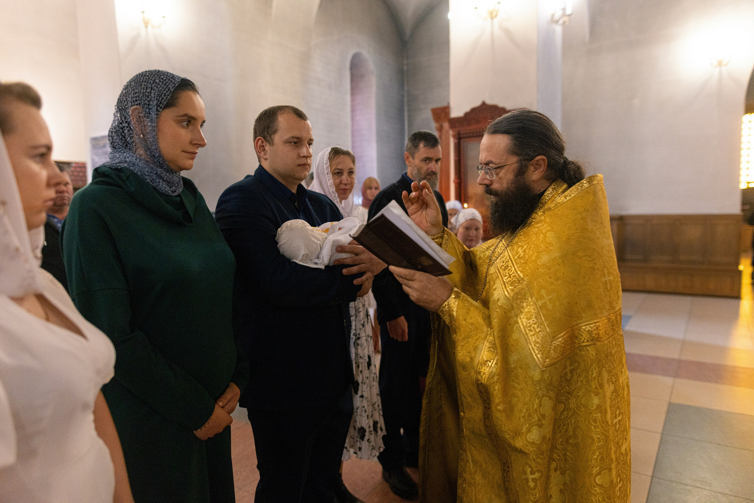 Крещение Алины. Дмитрий Шульгин, портретный фотограф в Воронеже
