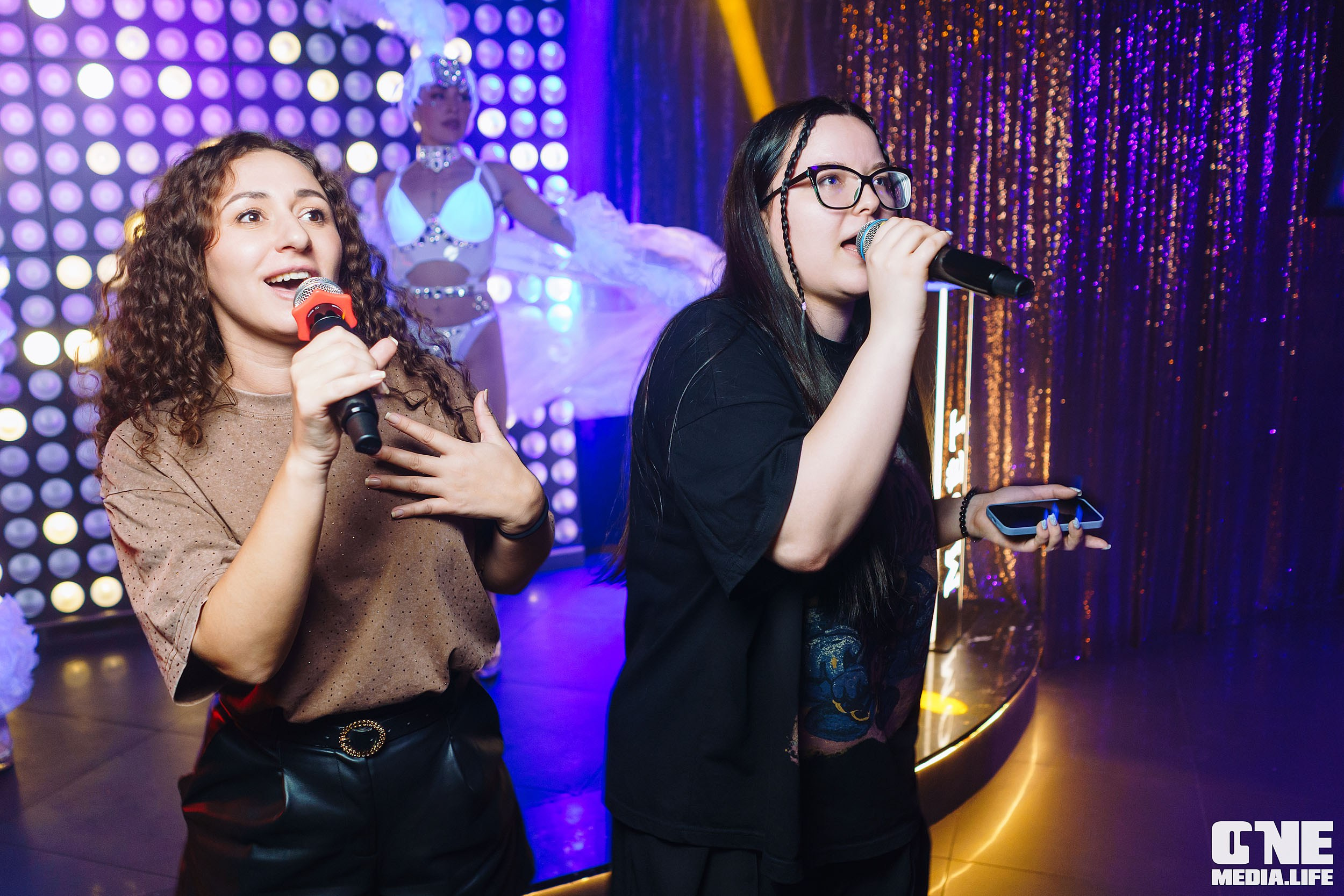 Фоторепортаж из караоке-клуба Эйфория. One Media Life: фоторепортажи, фотоотчеты с мероприятий и заведений