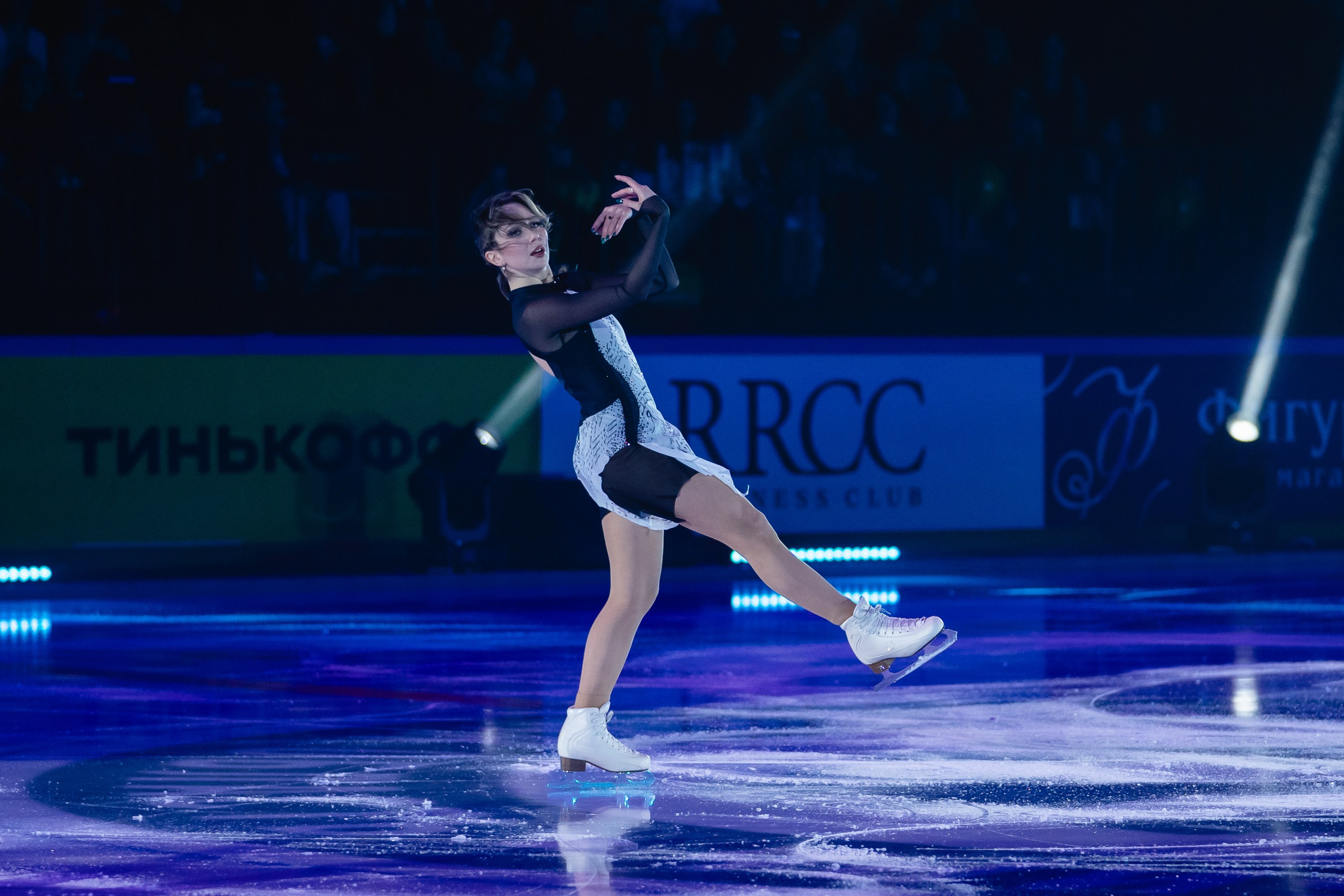 Шоу «Чемпионы на льду» в Новосибирске. Воробьева Ксения — Спортивный и танцевальный фотограф Новосибирск