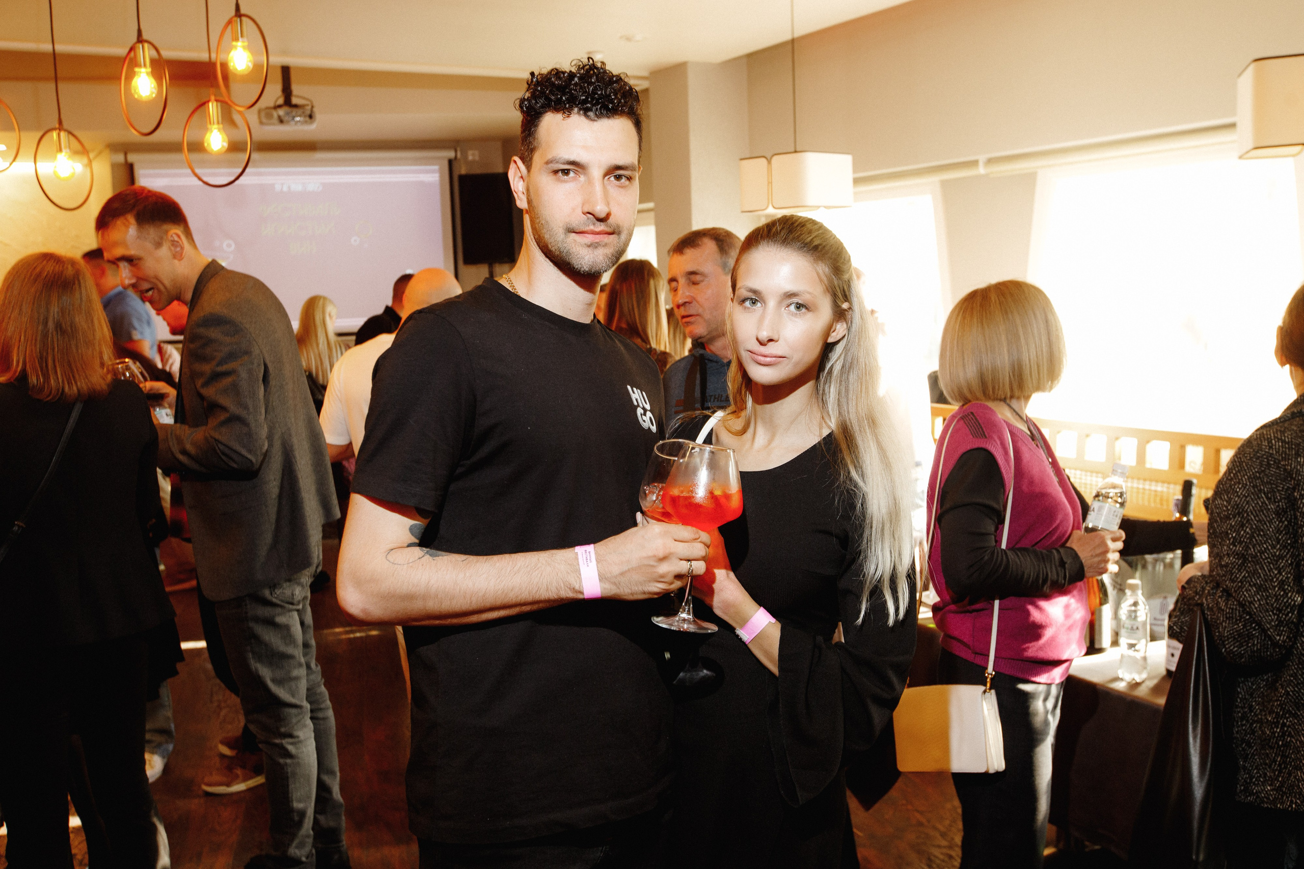 ФЕСТИВАЛЬ ИГРИСТЫХ ВИН. СВОИ. ФОТООТЧЕТЫ-СОБЫТИЯ-МЕСТА