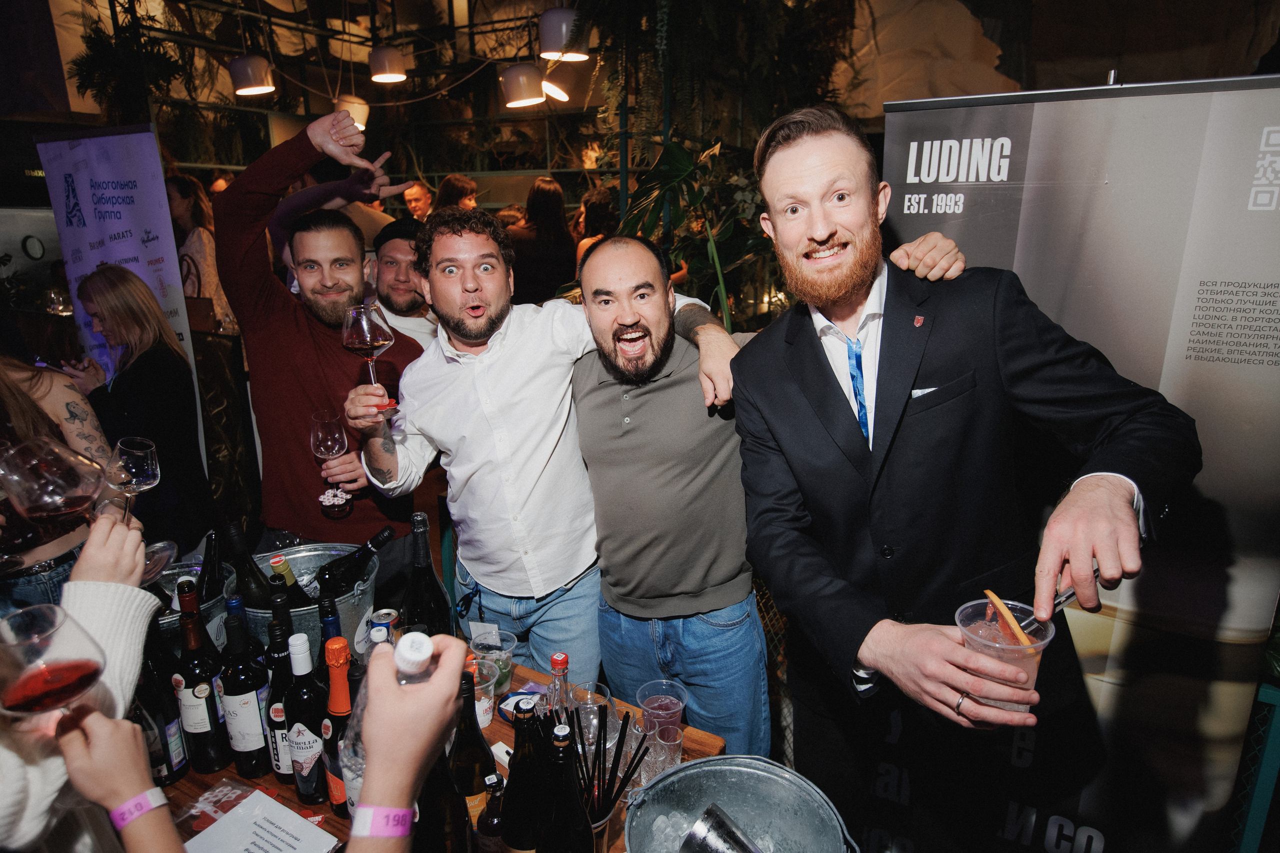 ВИННЫЙ ФЕСТИВАЛЬ. СВОИ. ФОТООТЧЕТЫ-СОБЫТИЯ-МЕСТА