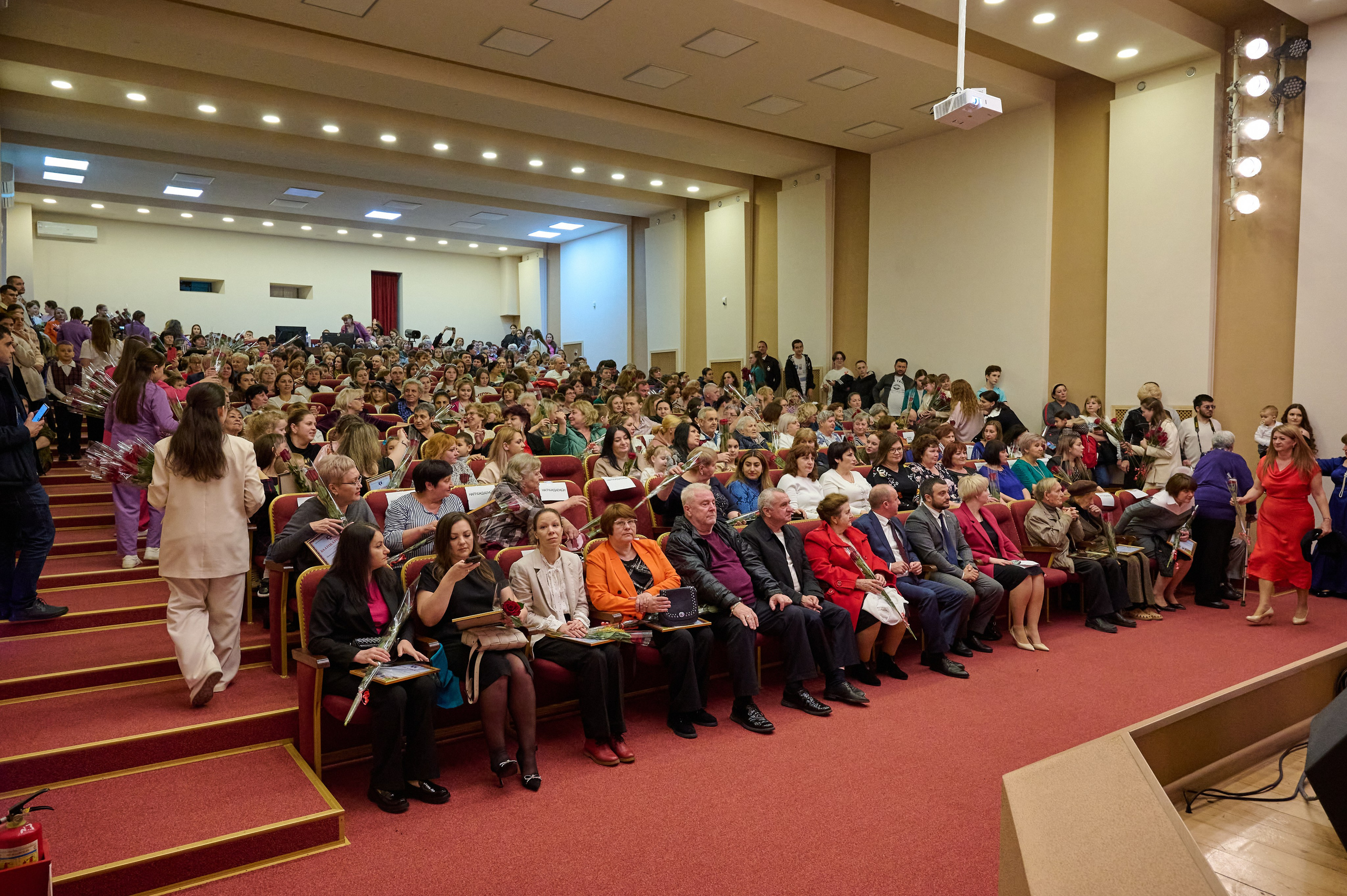 8 марта Кабардинка. Жизнь курорта Кабардинка в фотографиях