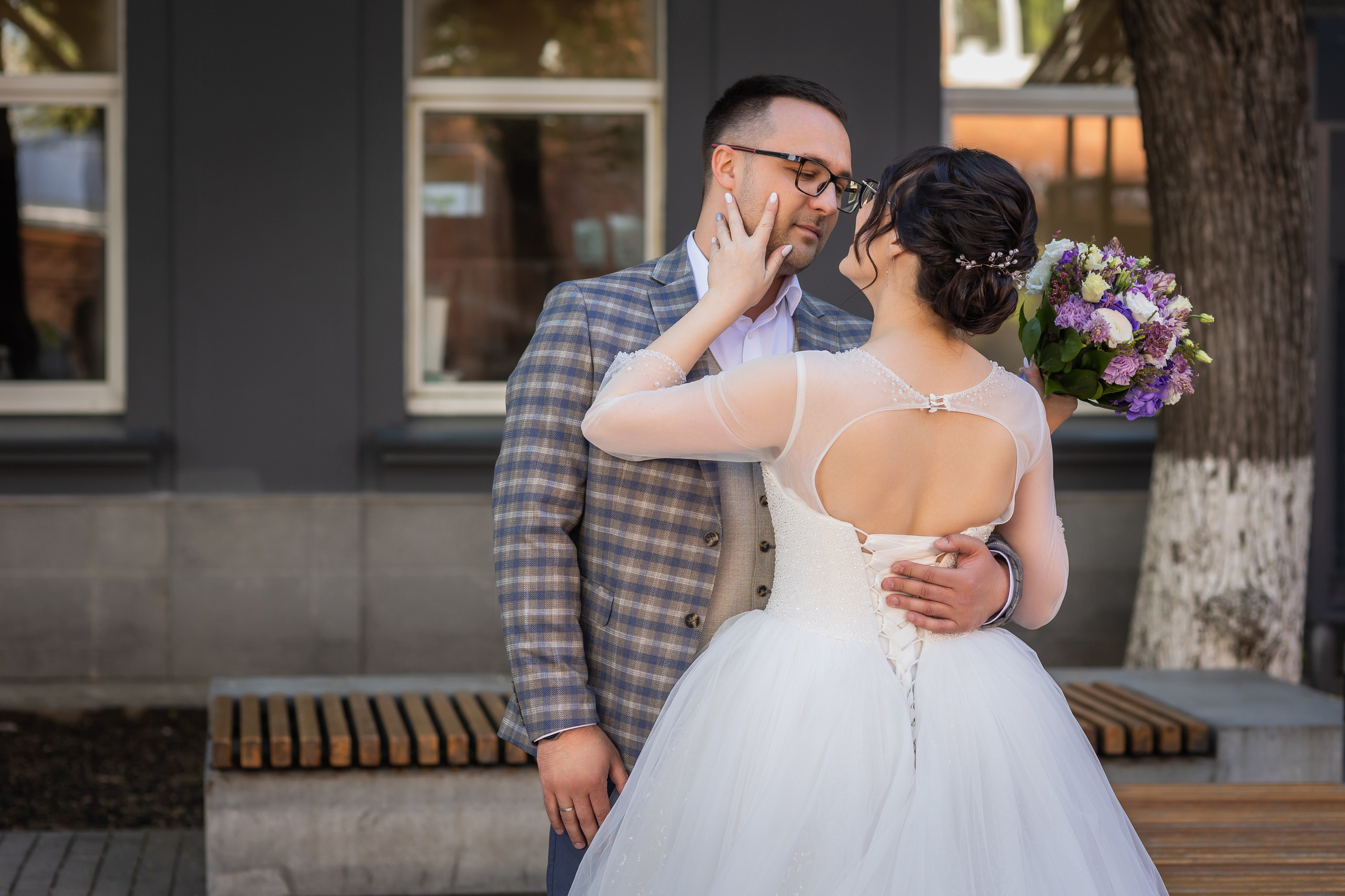 Миша и Маша. Весенняя свадьба 18.04.2023. Семейный фотограф в Москве Наталья Чуб, заказать Фотокнигу