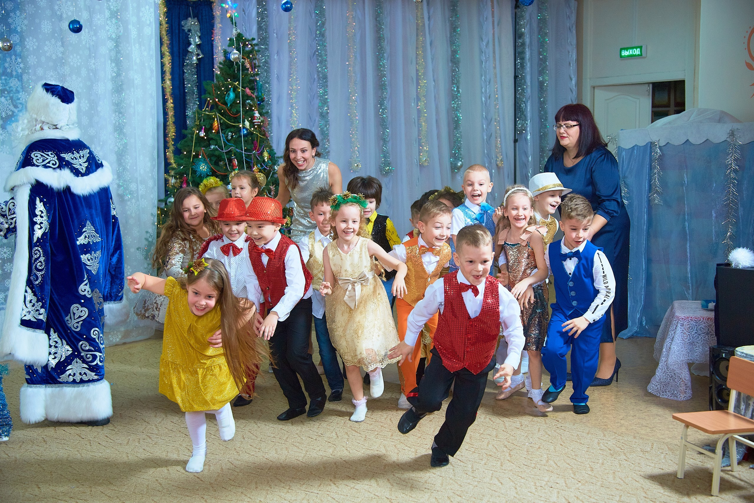 Новогодний утренник. Выпускной альбом Новосибирск