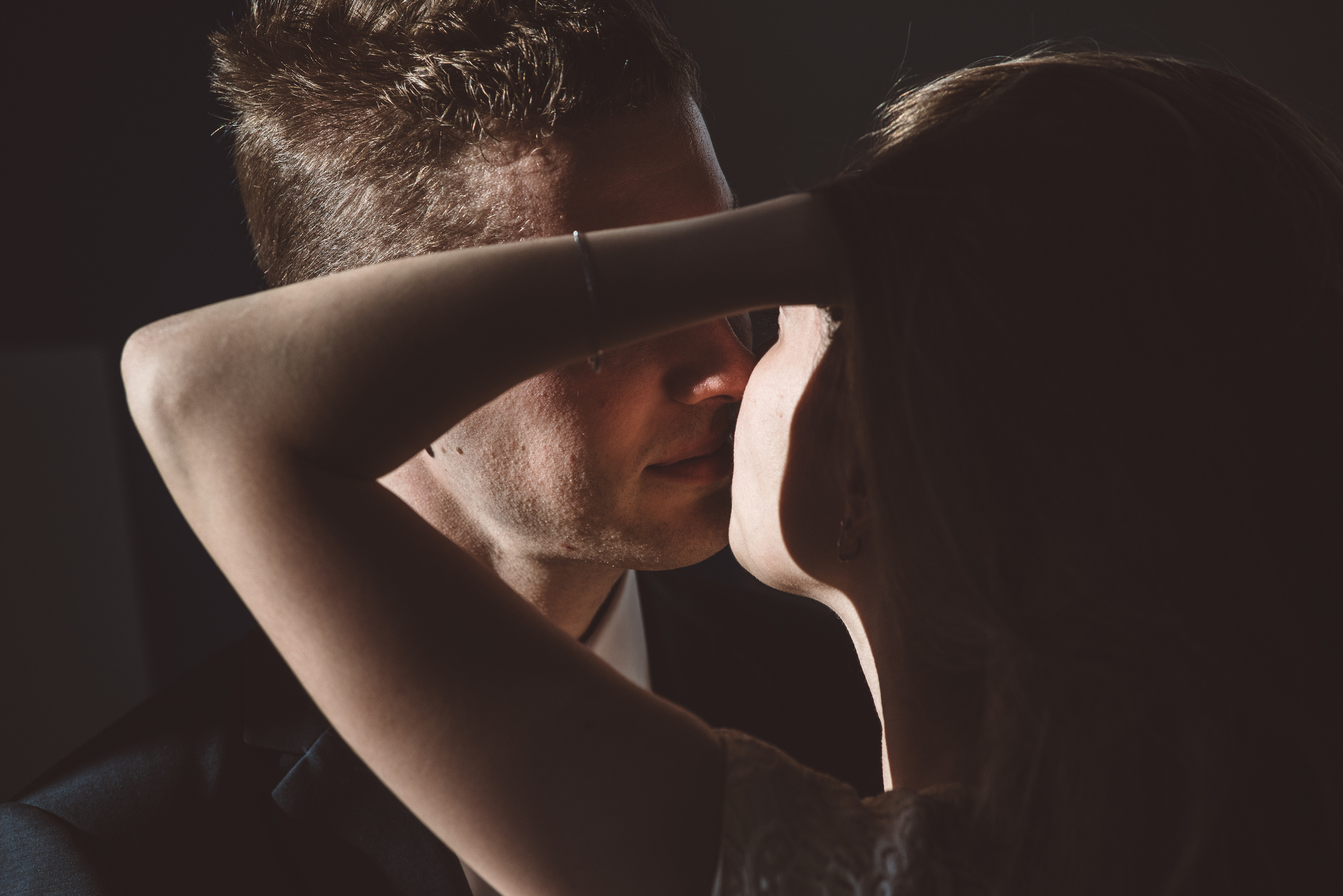 Свадебная фотосессия в центре Москвы. Семейный фотограф в Москве Елена Снегирева