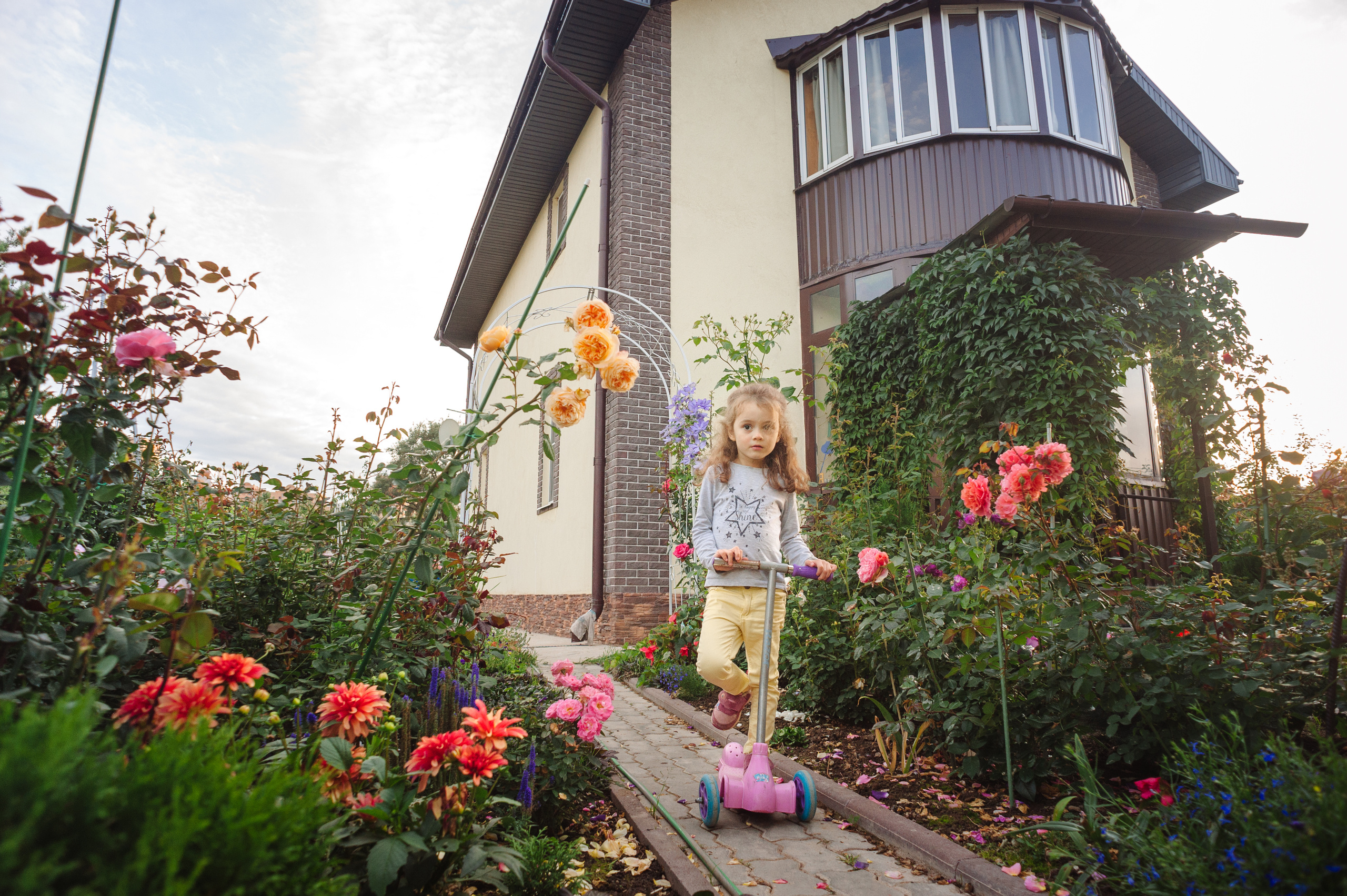 Семейная фотосессия многодетной семьи в загородном доме. Семейный фотограф в Москве Елена Снегирева