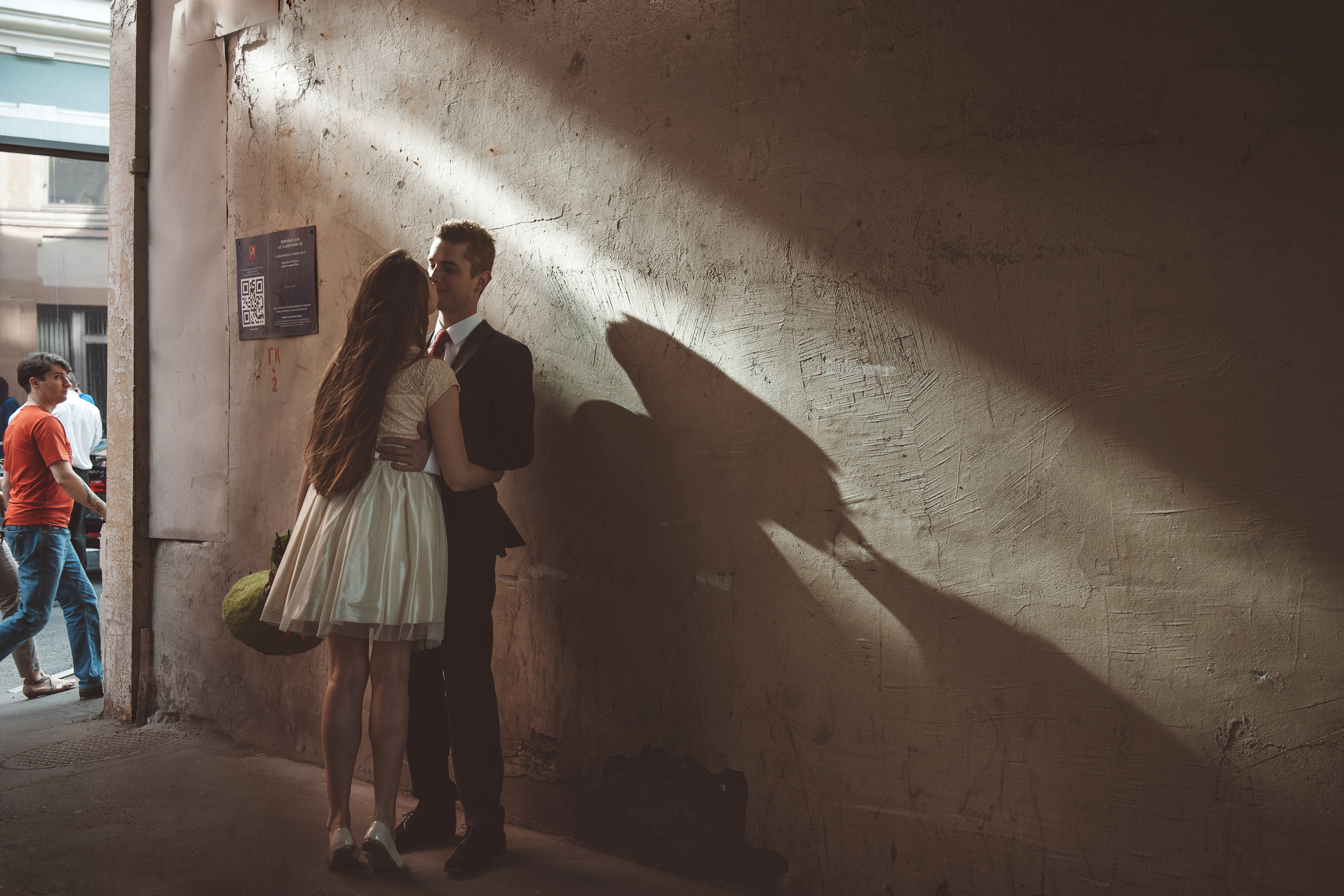 Свадебная фотосессия в центре Москвы. Семейный фотограф в Москве Елена Снегирева