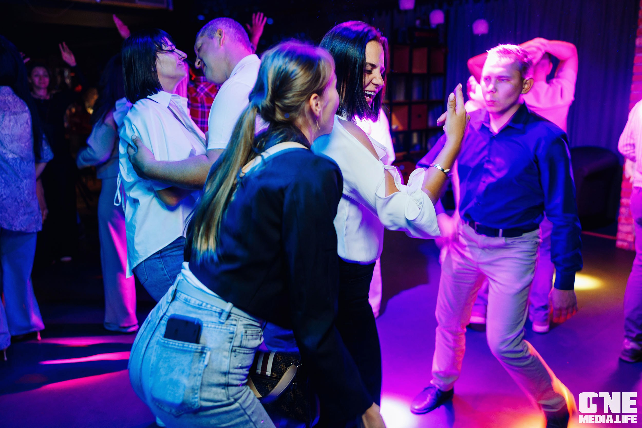 Фоторепортаж из бара Баррэ. One Media Life: фоторепортажи, фотоотчеты с мероприятий и заведений