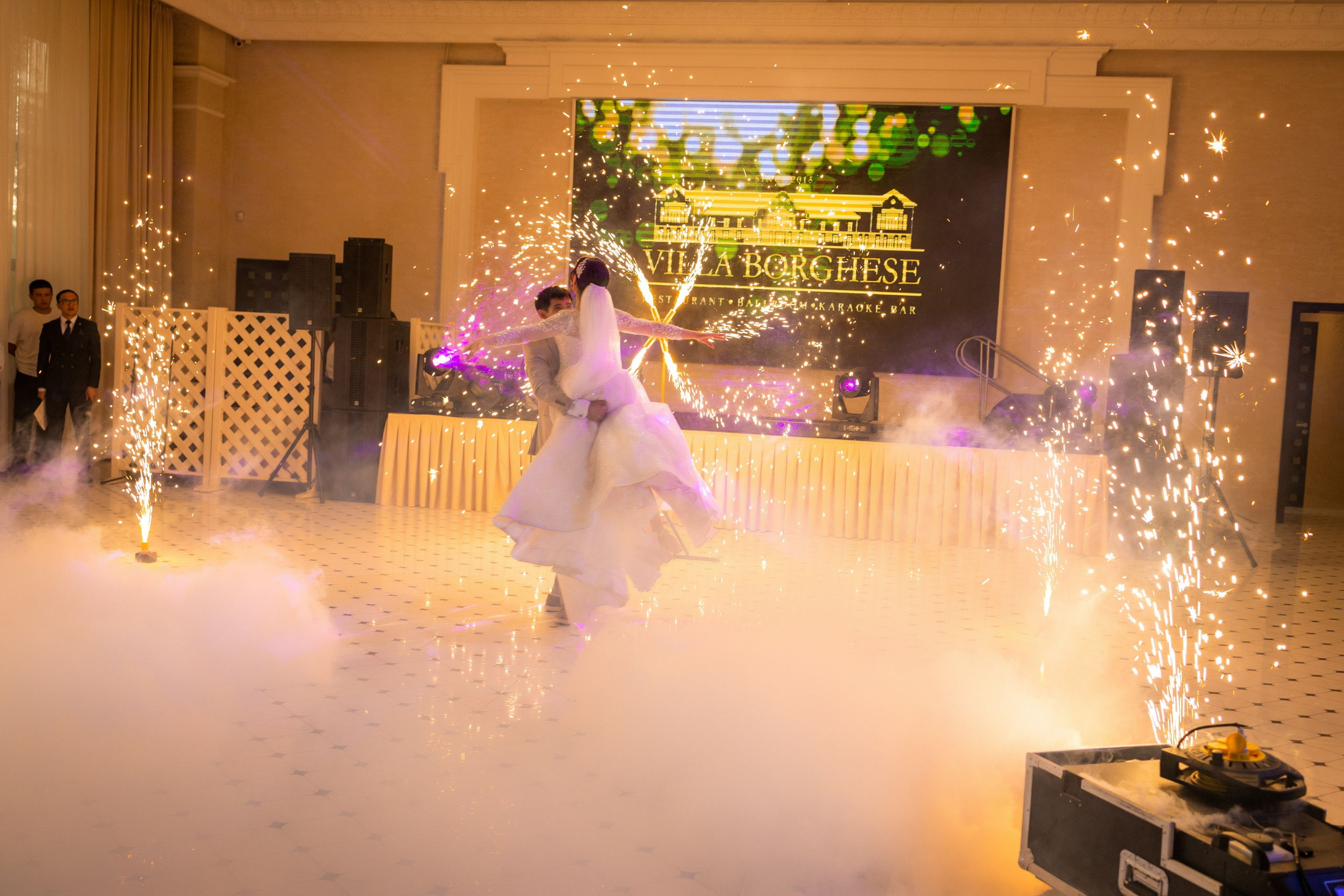 Свадебный фотограф в Караганде Алексей Баранов. Свадебный фотограф Алексей Баранов. Фотограф Алексей Баранов. Фотостудия Flash. Семейные фотосессии в Караганде. Индивидуальные фотосессии, детские фотосессии, парные фотосессии в Караганде. Интерьерная фотосессия в Караганде. Семейный фотограф Алексей Баранов. Детский фотограф Алексей Баранов. Художественный фотограф Алексей Баранов. Свадебный фотограф Алексей Баранов. Черно-Белая съемка в Караганде. Самые лучшие семейный и детские фотосессии в Караганде. Прогулочные фотосессии. Street photo. уличная фотосессия в Караганде. Репортажная съемка в Караганде. фотосессия Свадебной прогулки в Караганде. Фотосессия свадьбы в Караганде. Репортажный фотограф Алексей Баранов.