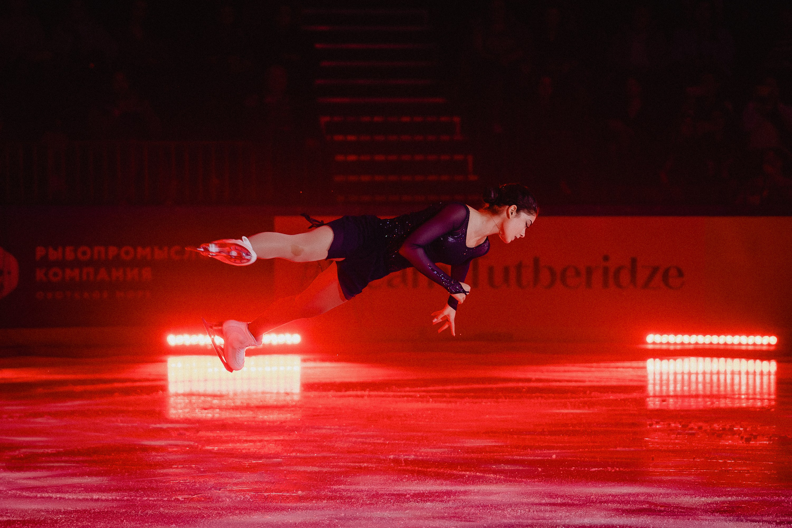 Шоу Этери Тутберидзе в Новосибирске. Воробьева Ксения — Спортивный и танцевальный фотограф Новосибирск