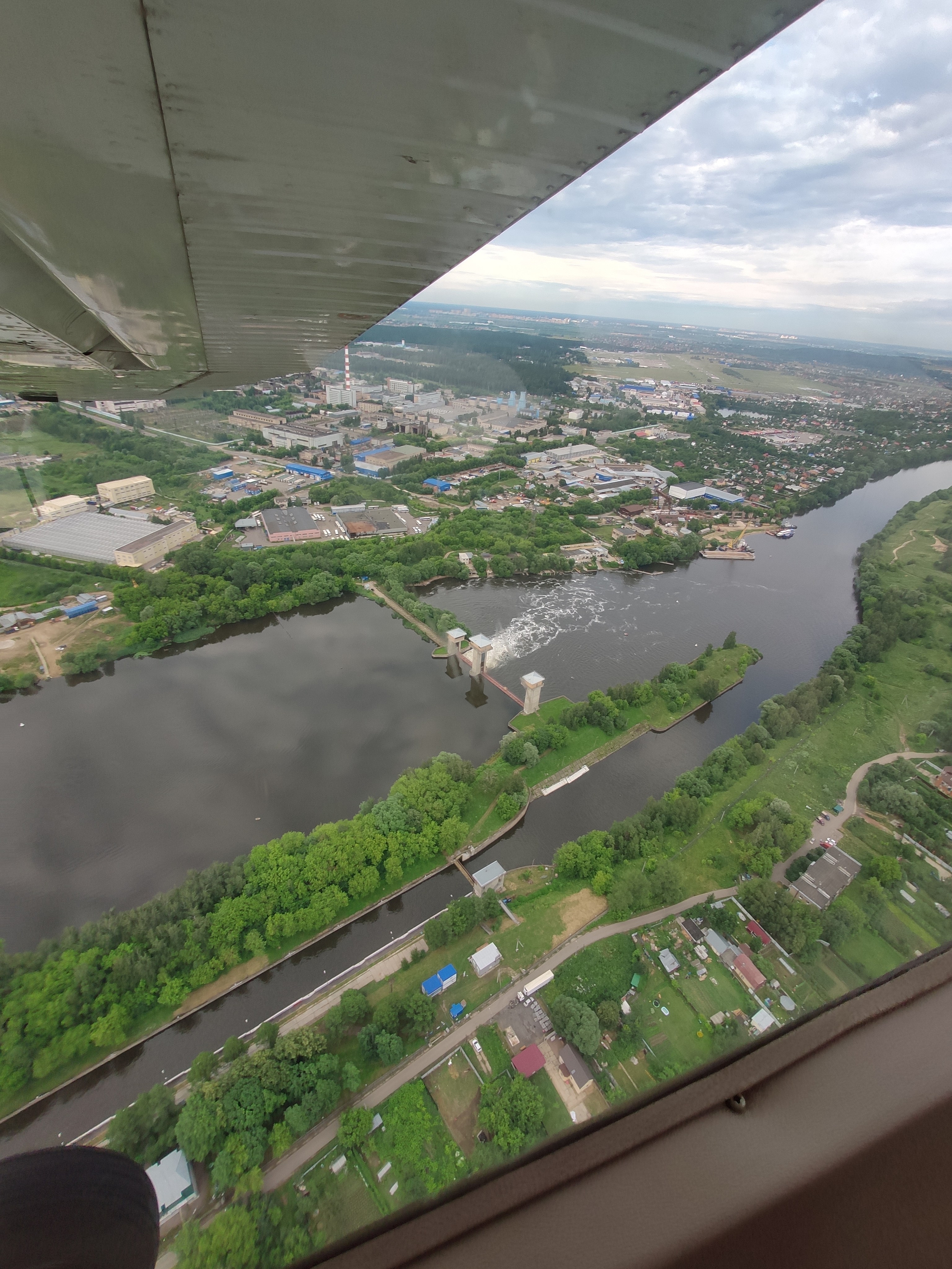 Дамба на Москве-реке