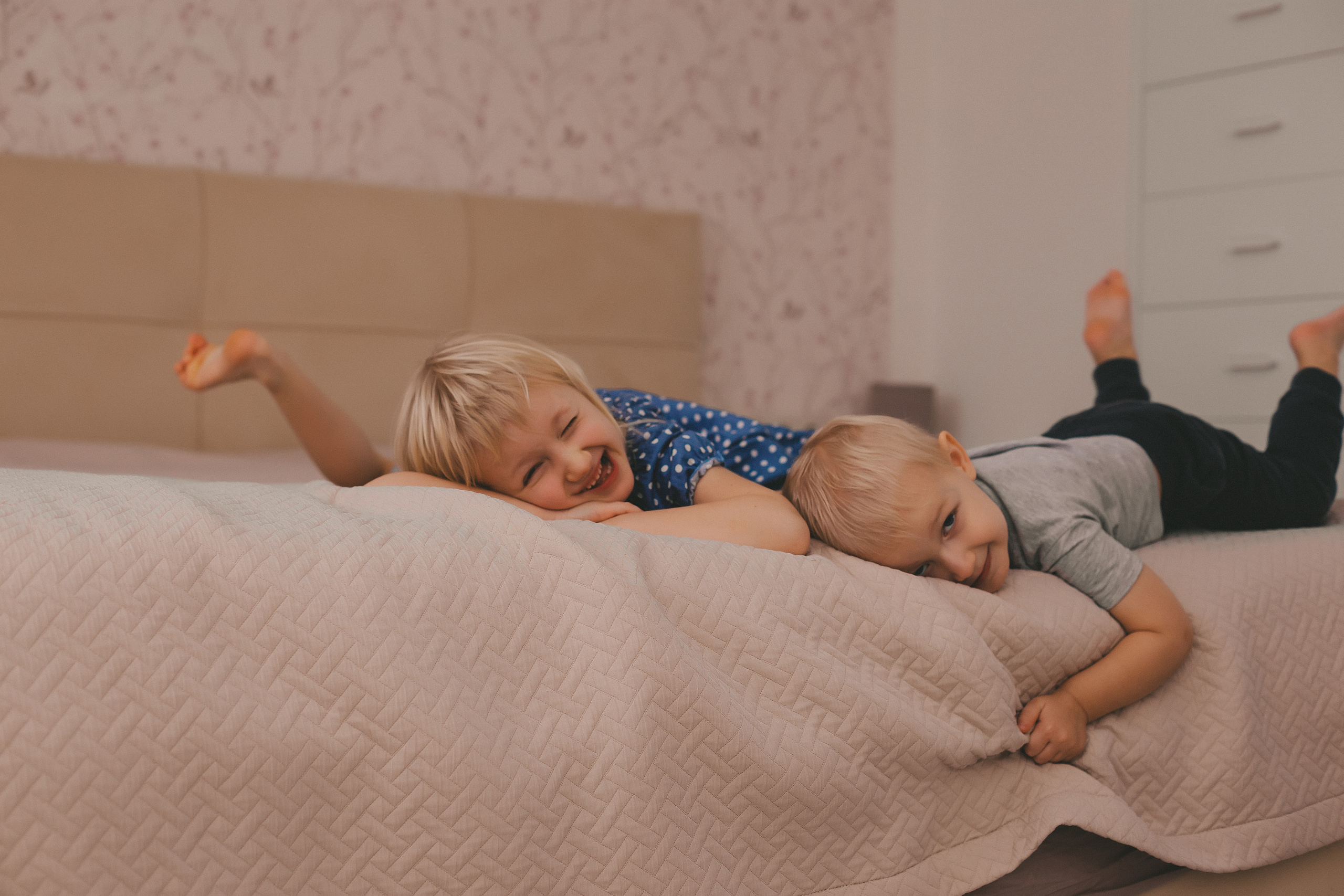 Счастье дома — семейная фотосессия у вас дома. Ирина Чайка. Профессиональный фотограф и наставник экспертов