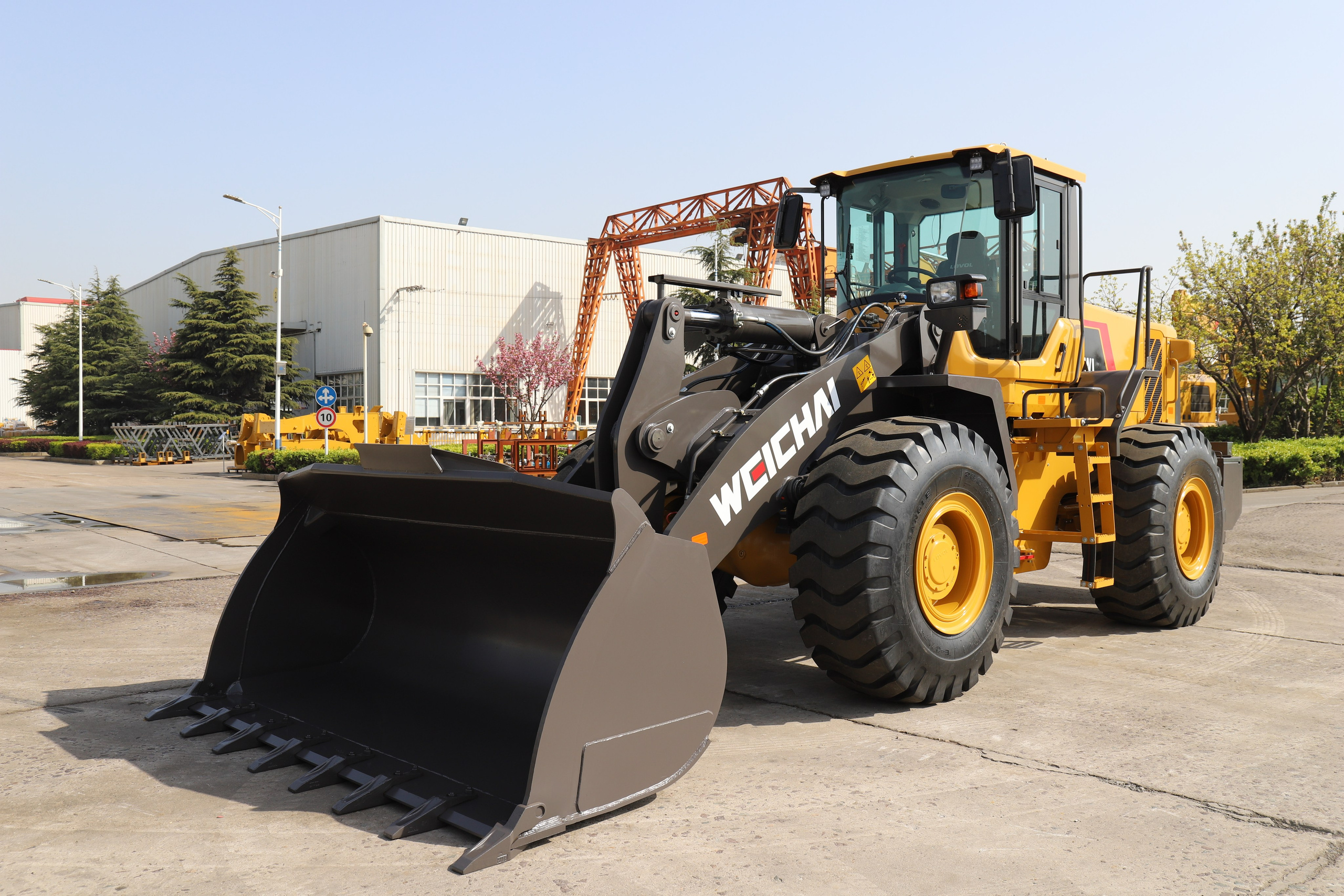 Фото фронт. погр. Weheavy WL856H. Продажа и обслуживание грузовой техники и спецтехники в г. Новосибирск компания СТИ